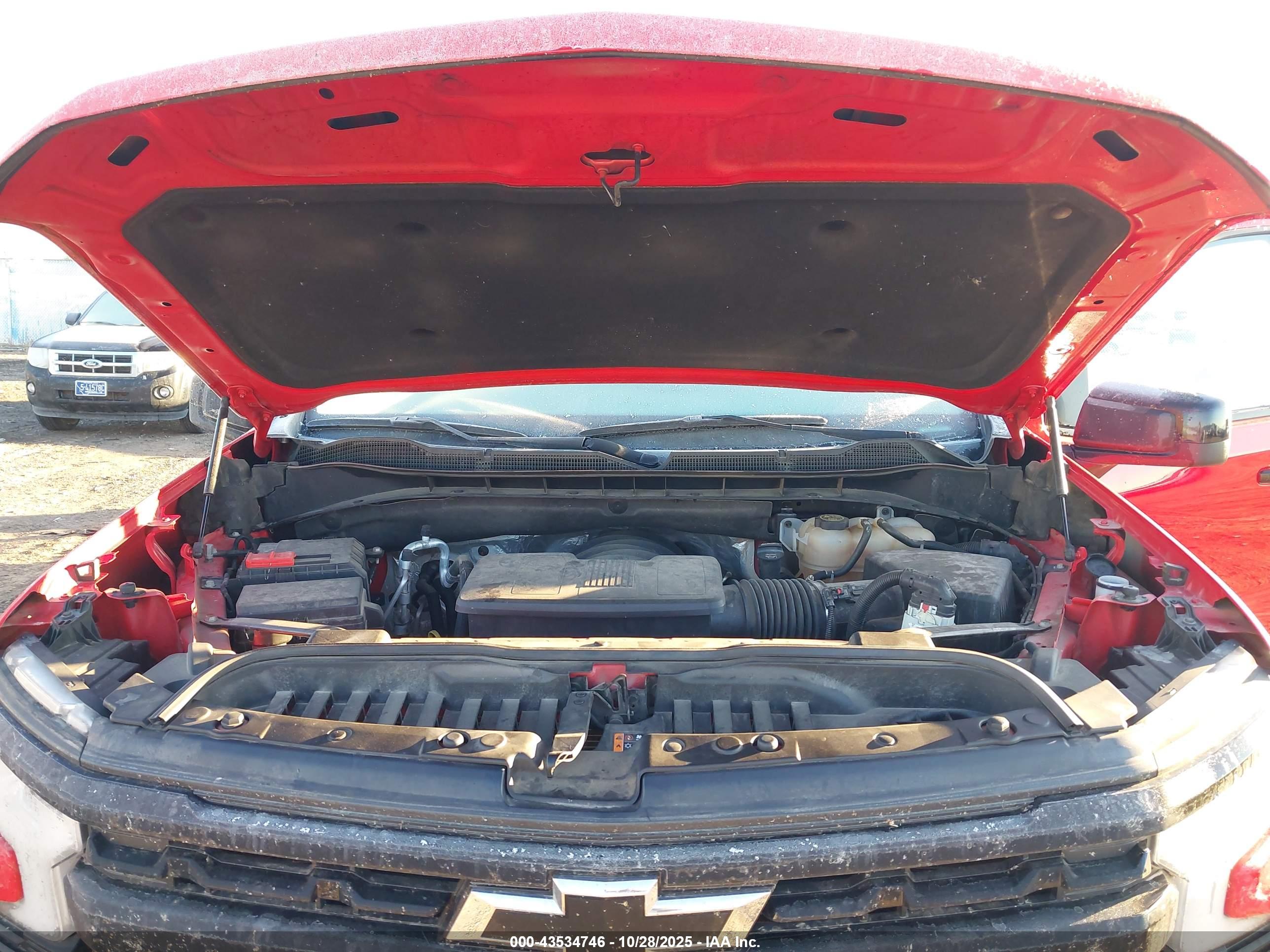 CHEVROLET SILVERADO image 10