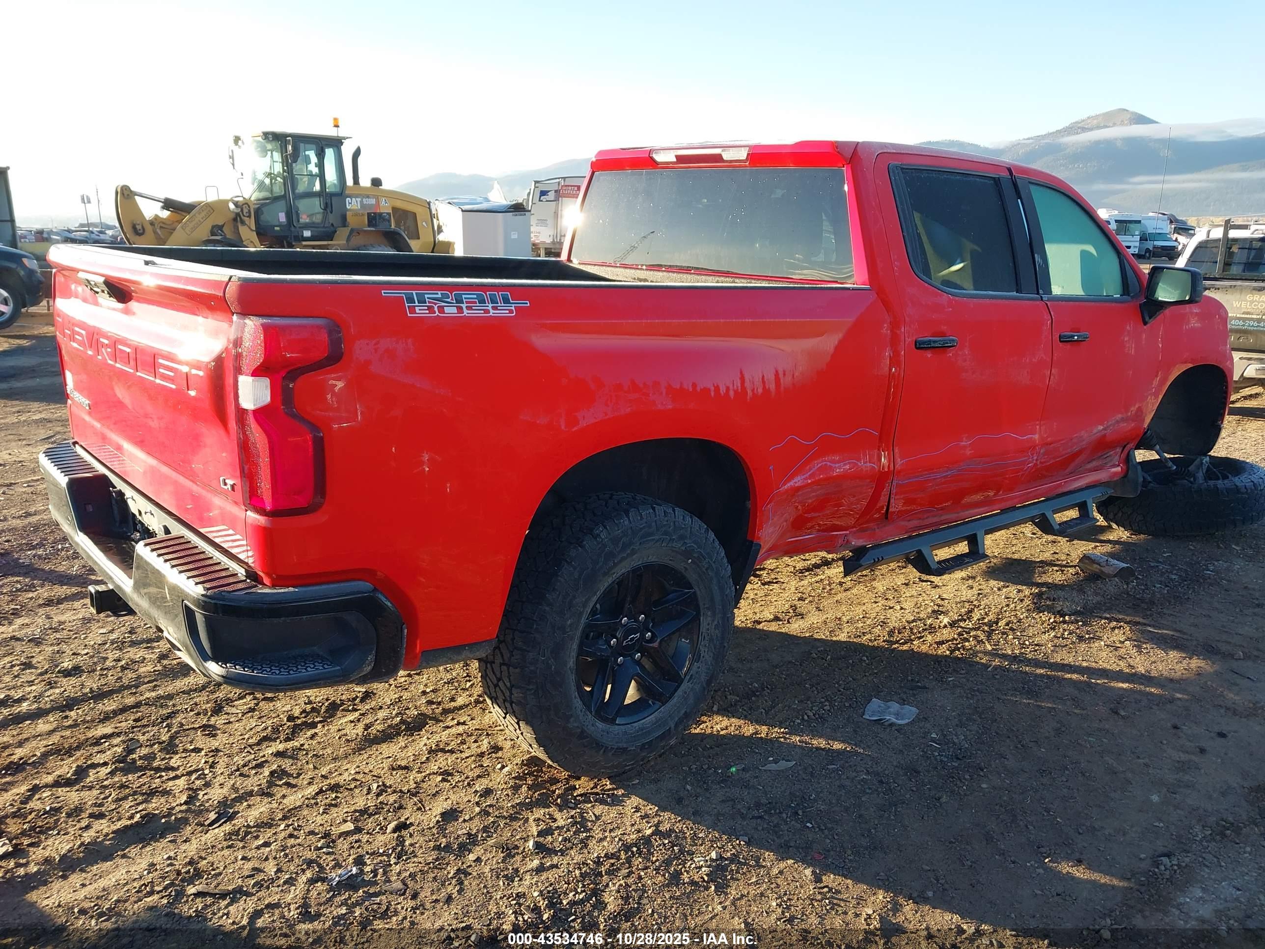 CHEVROLET SILVERADO image 4