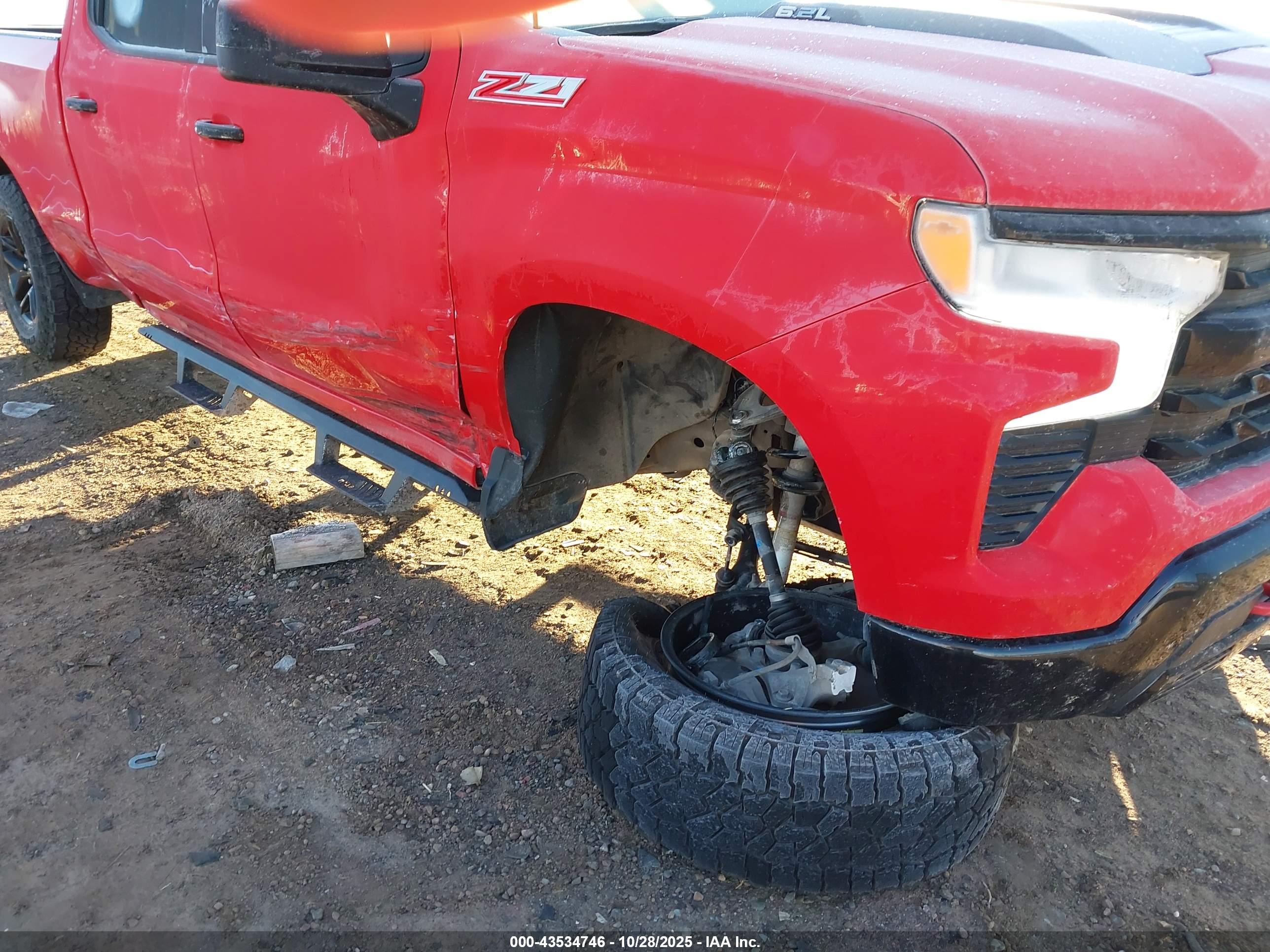 CHEVROLET SILVERADO image 6
