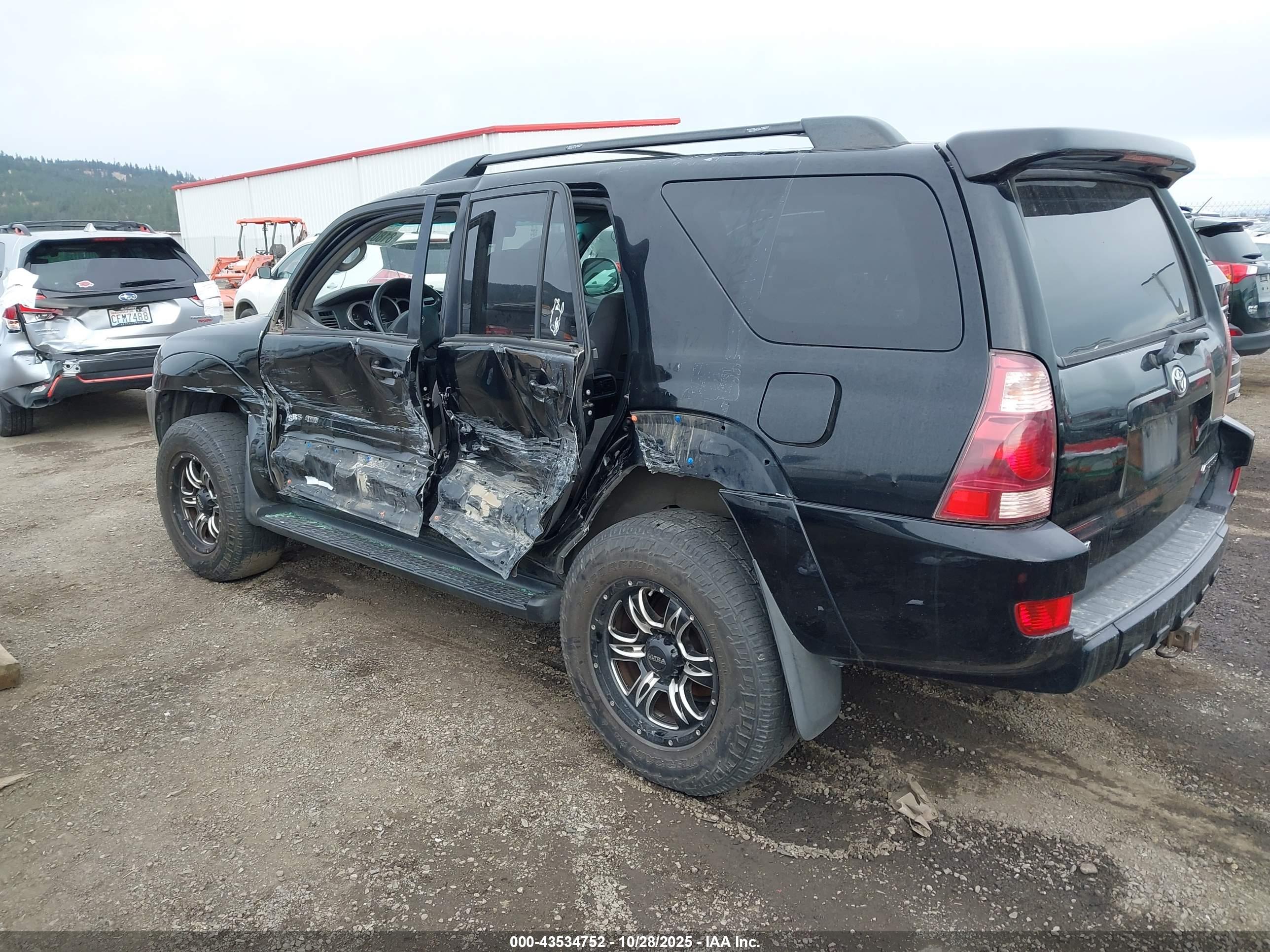 TOYOTA 4RUNNER image 3