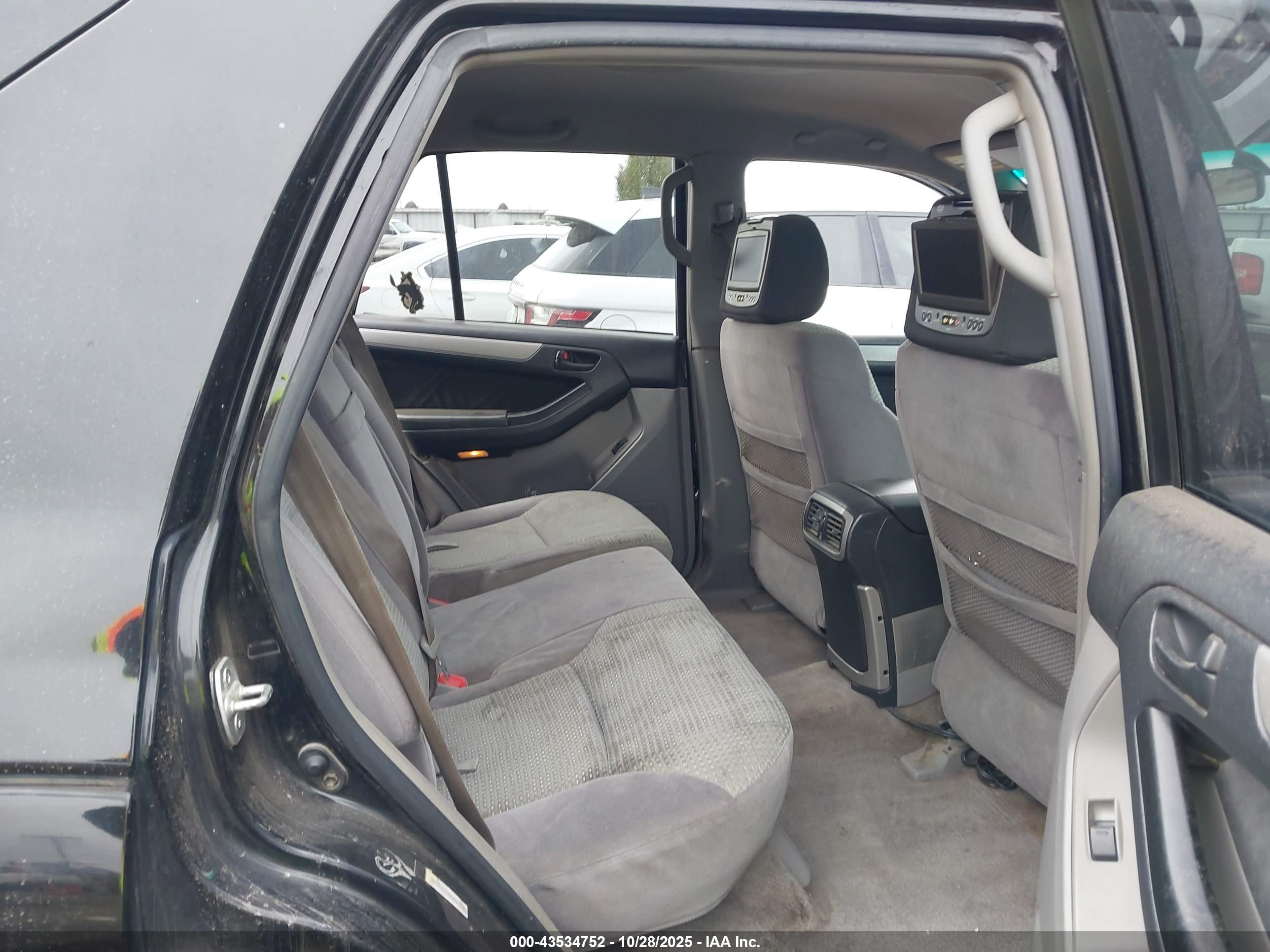 TOYOTA 4RUNNER image 8
