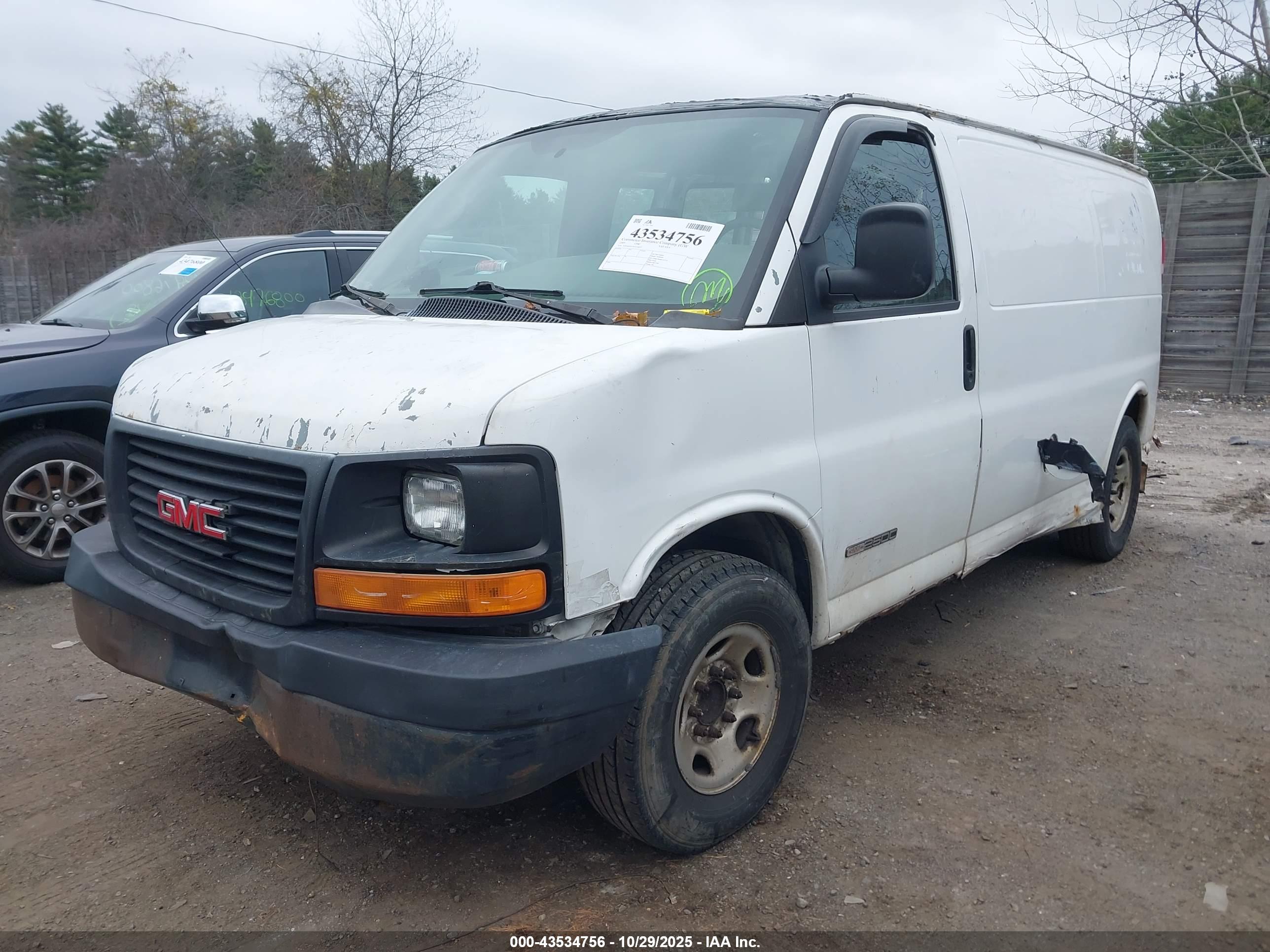 GMC SAVANA image 2