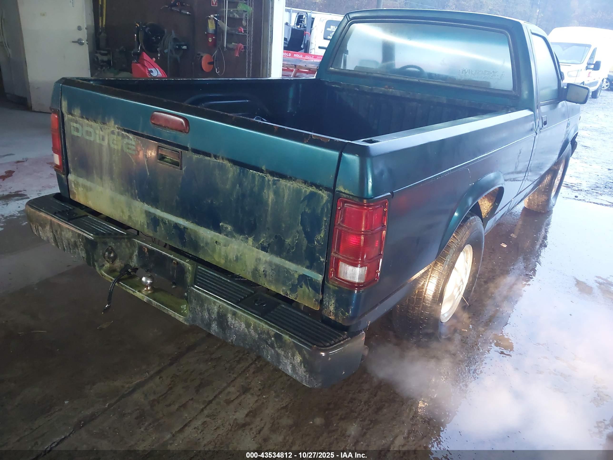 DODGE DAKOTA image 6