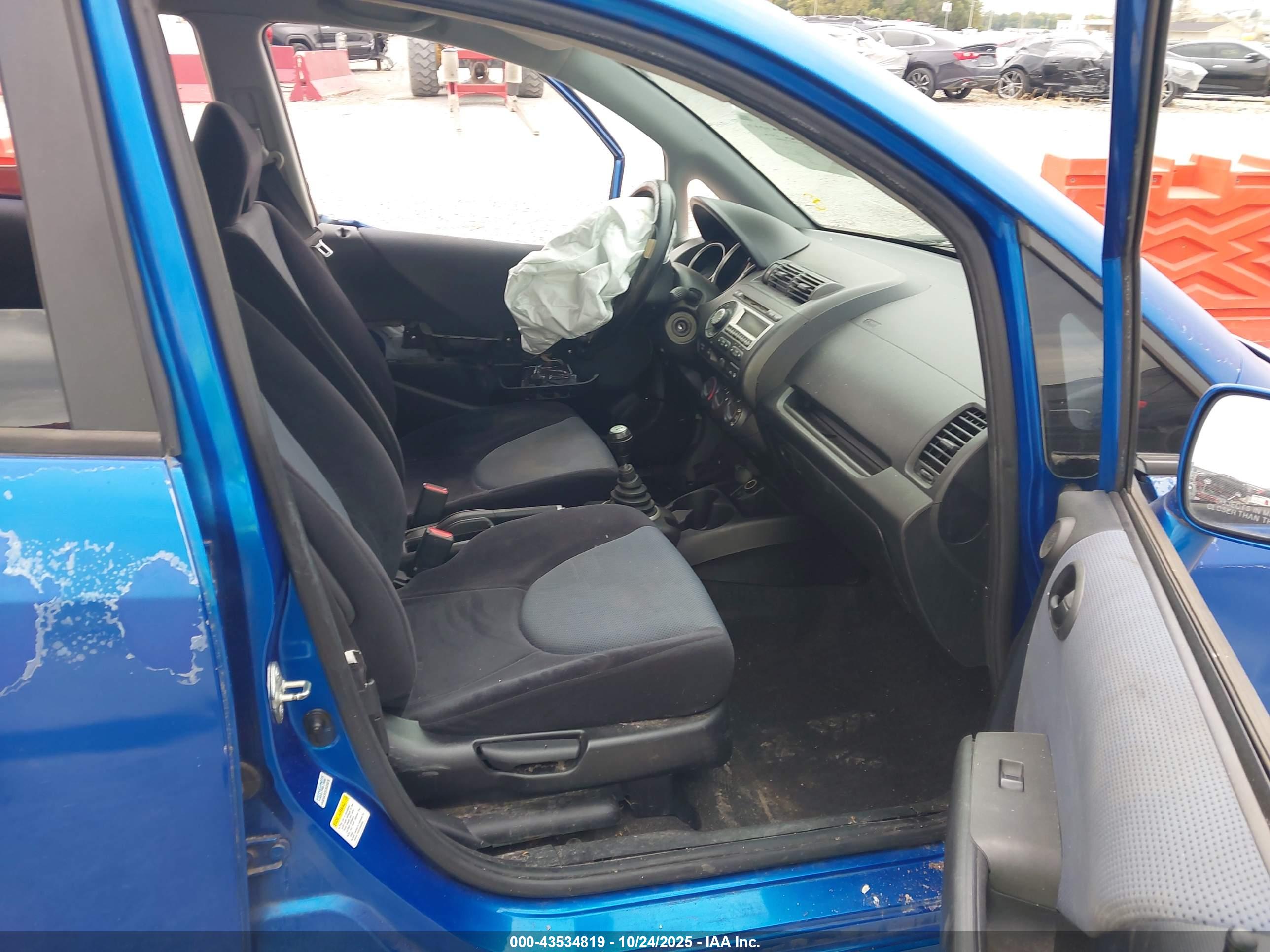 HONDA FIT image 5