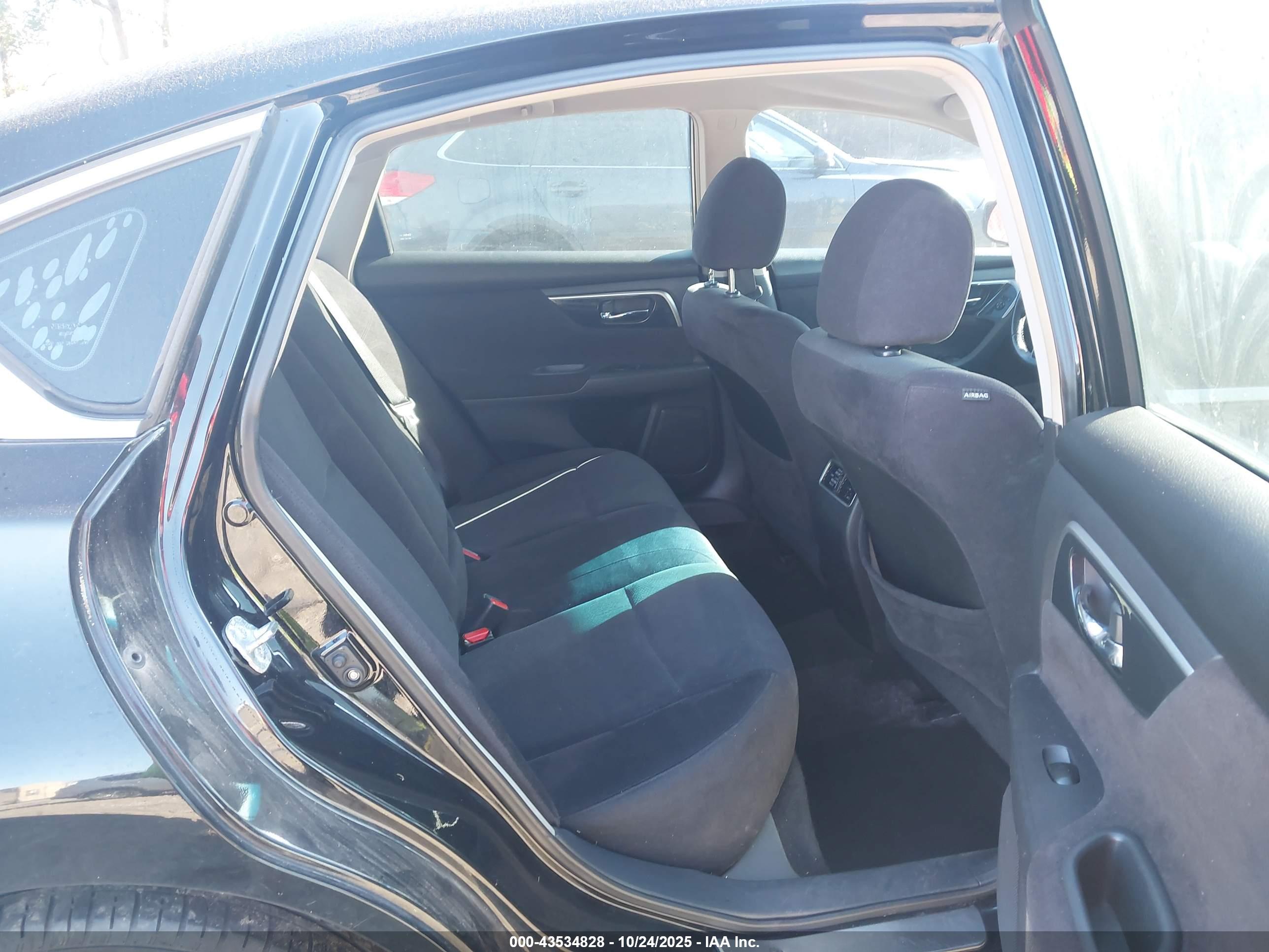 NISSAN ALTIMA image 8