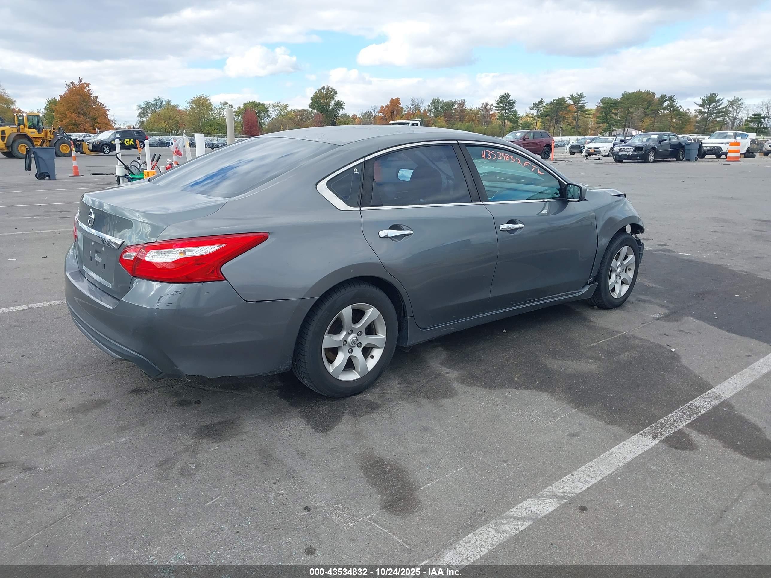 NISSAN ALTIMA image 4