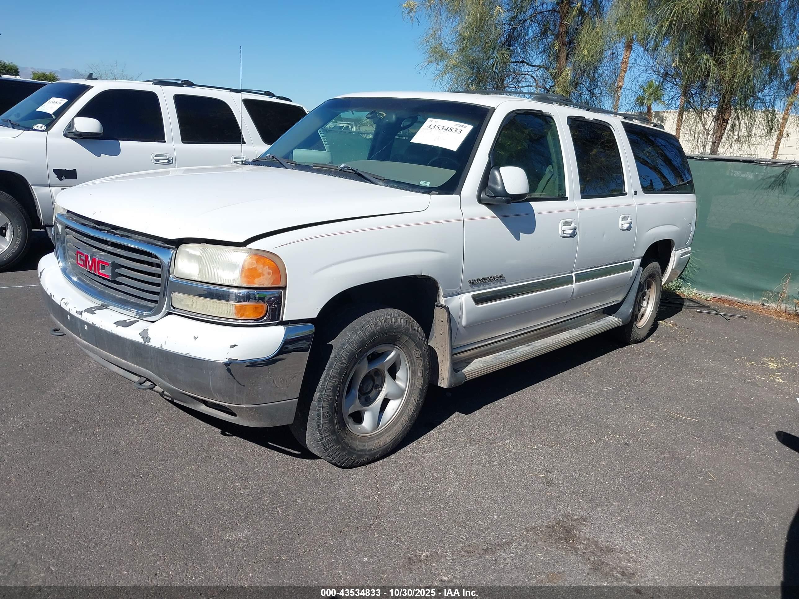GMC YUKON image 2