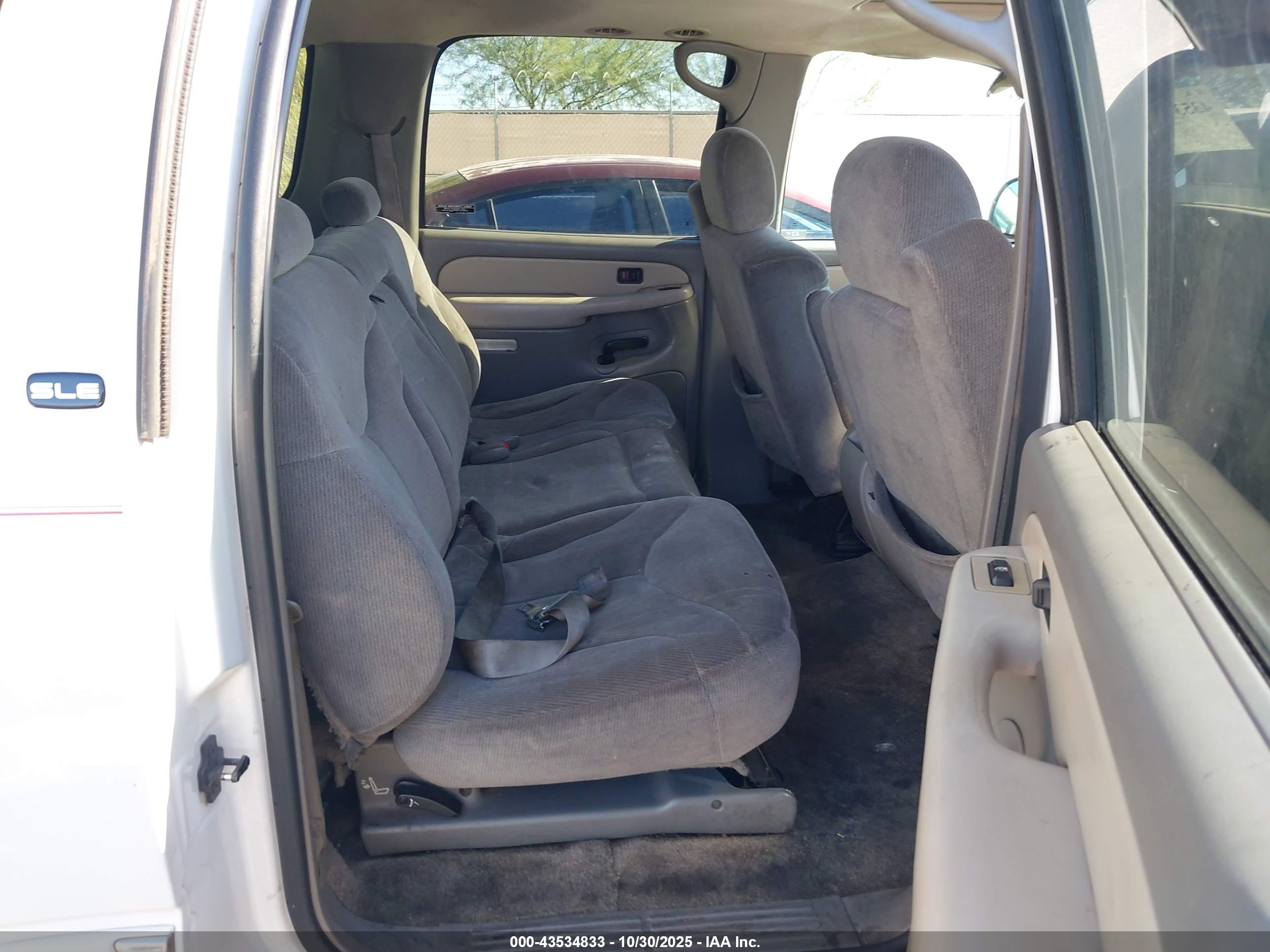 GMC YUKON image 8