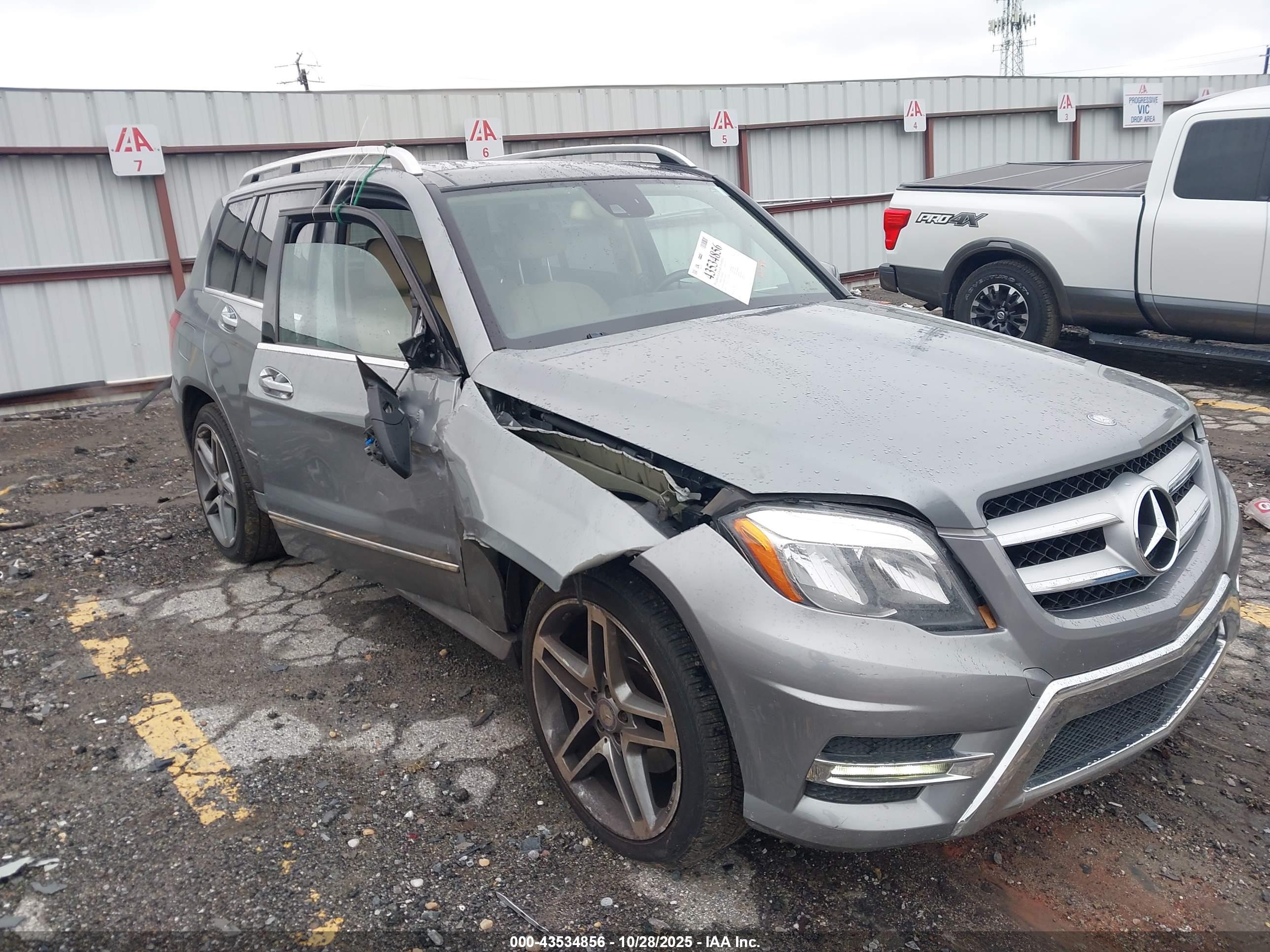 MERCEDES-BENZ GLK image 6