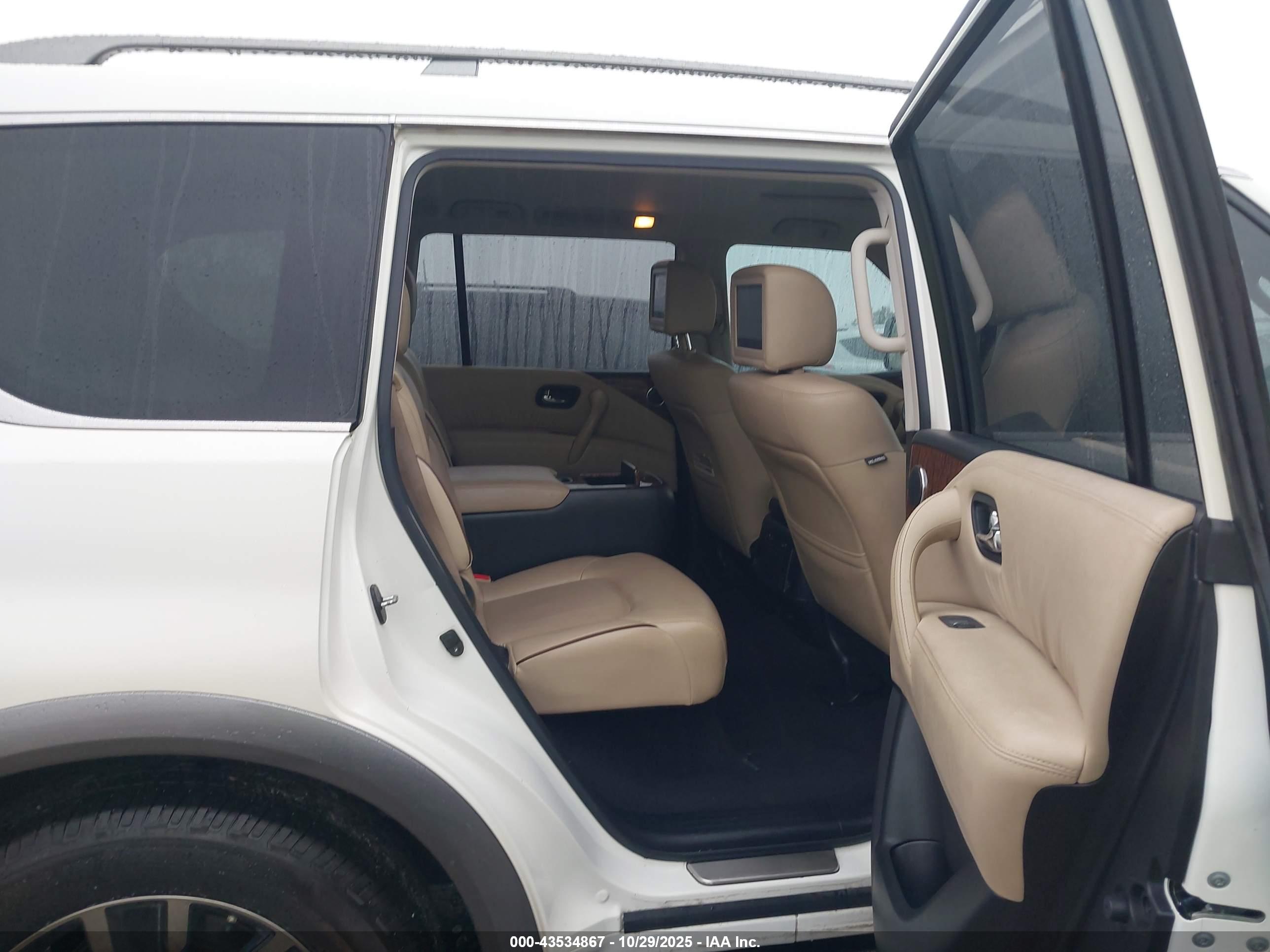 NISSAN ARMADA image 8