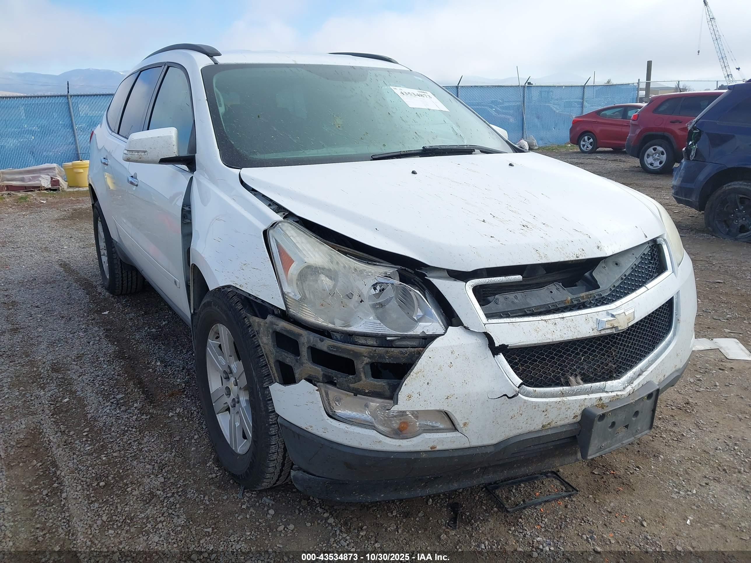 CHEVROLET TRAVERSE image 6