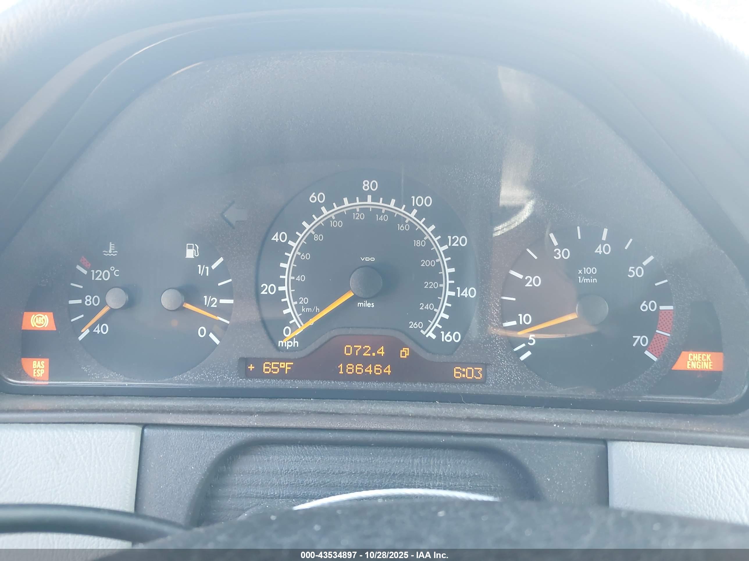 MERCEDES-BENZ E image 7