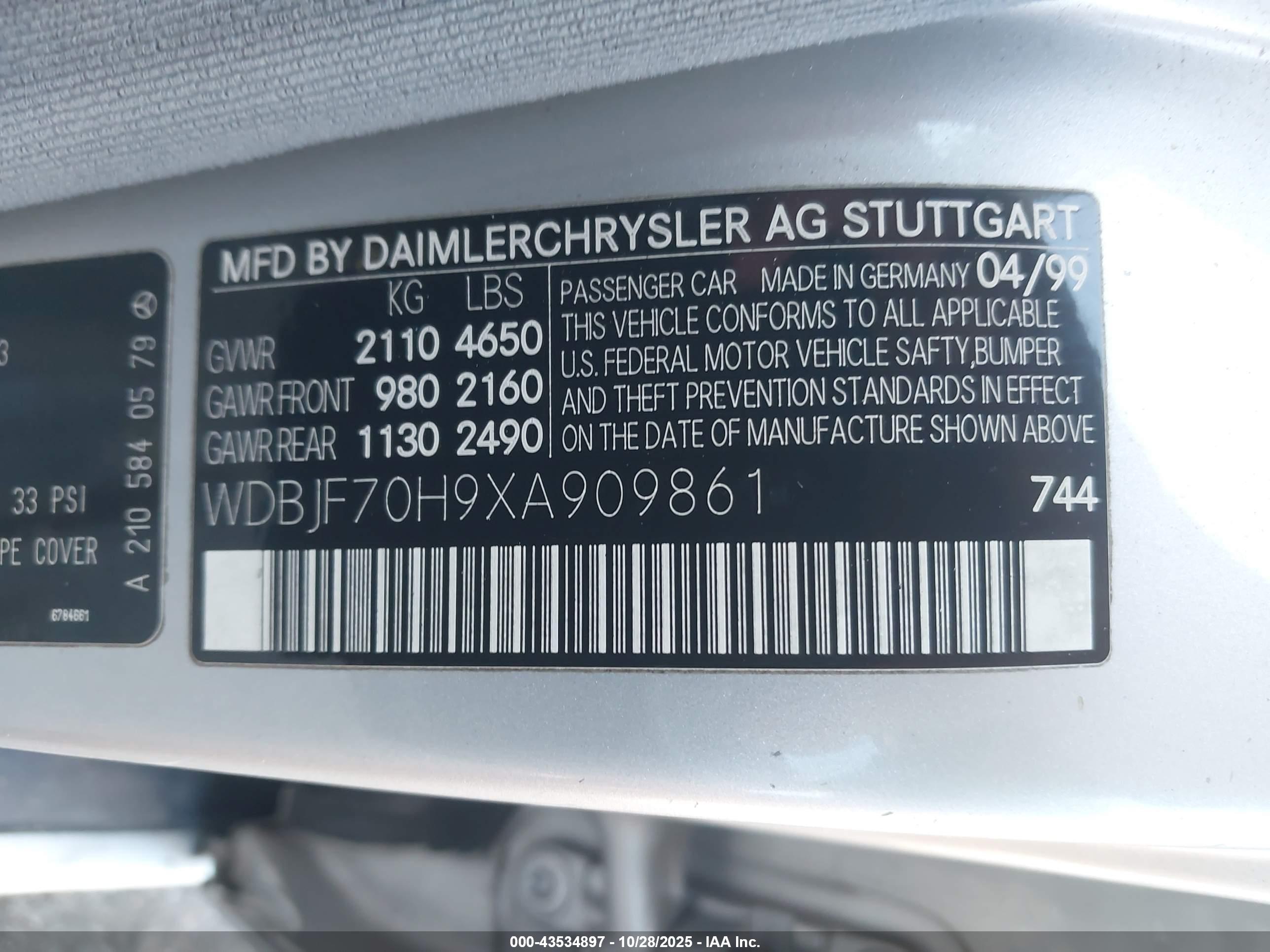 MERCEDES-BENZ E image 9