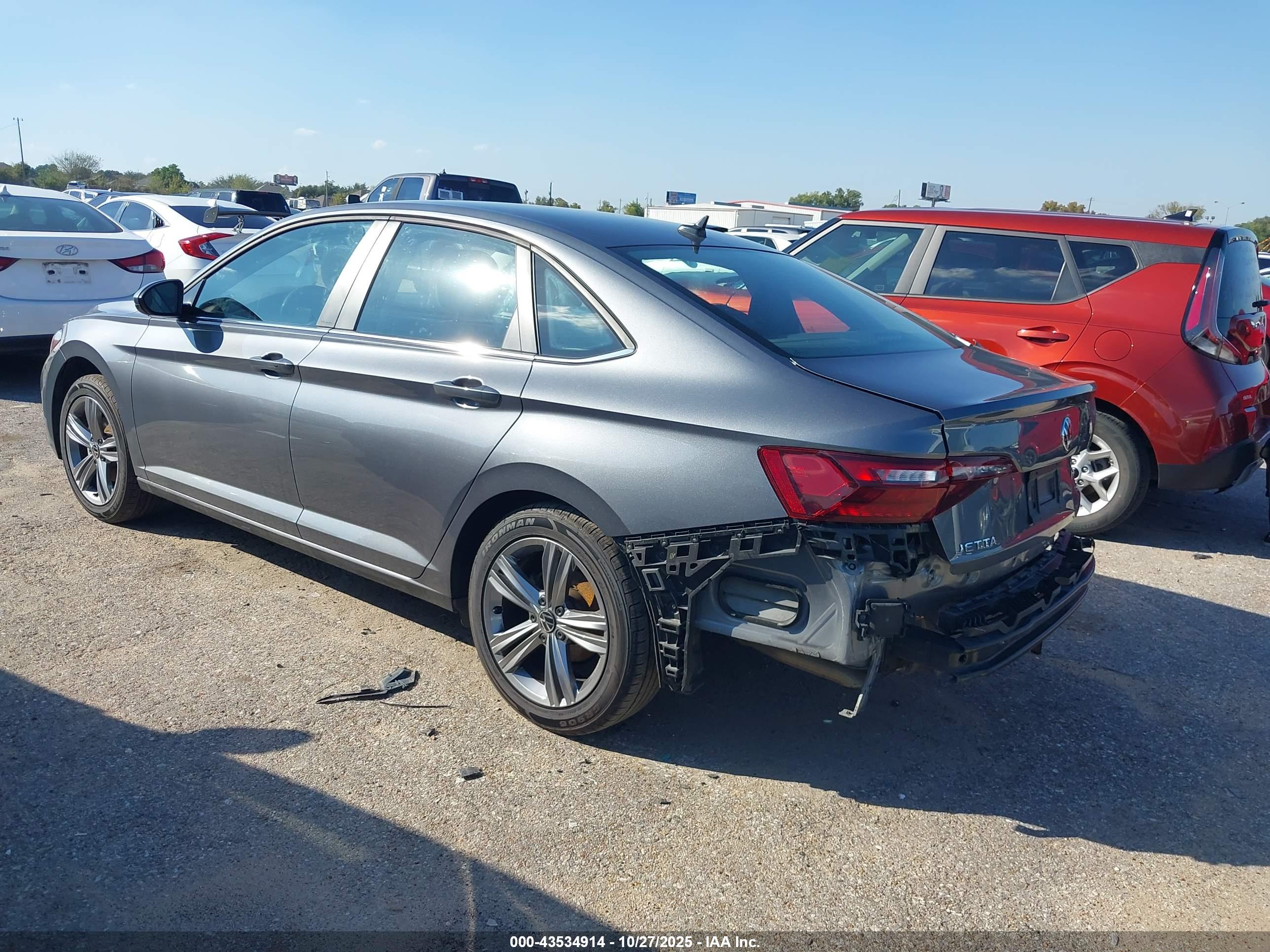 VOLKSWAGEN JETTA image 3