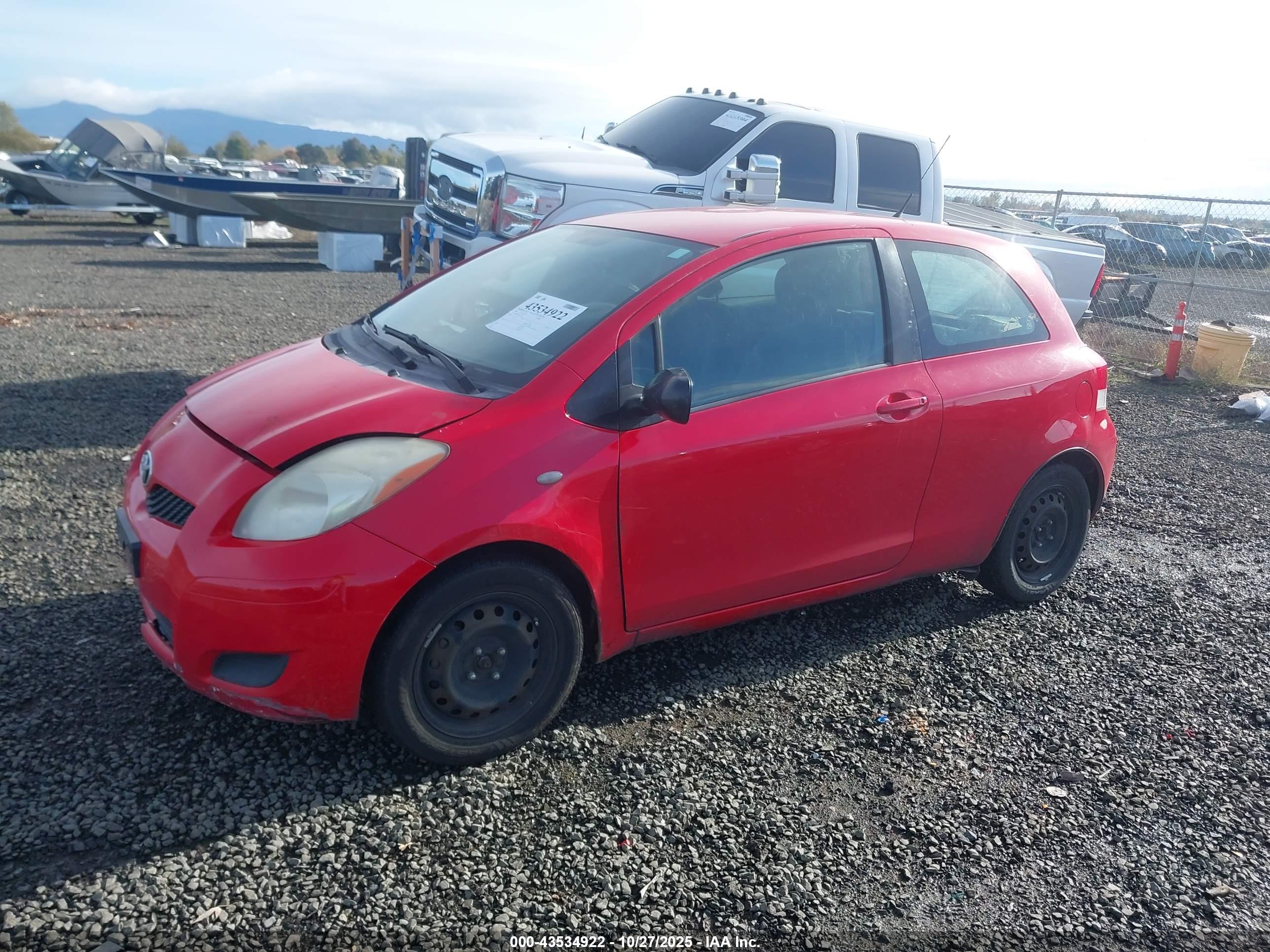TOYOTA YARIS image 2