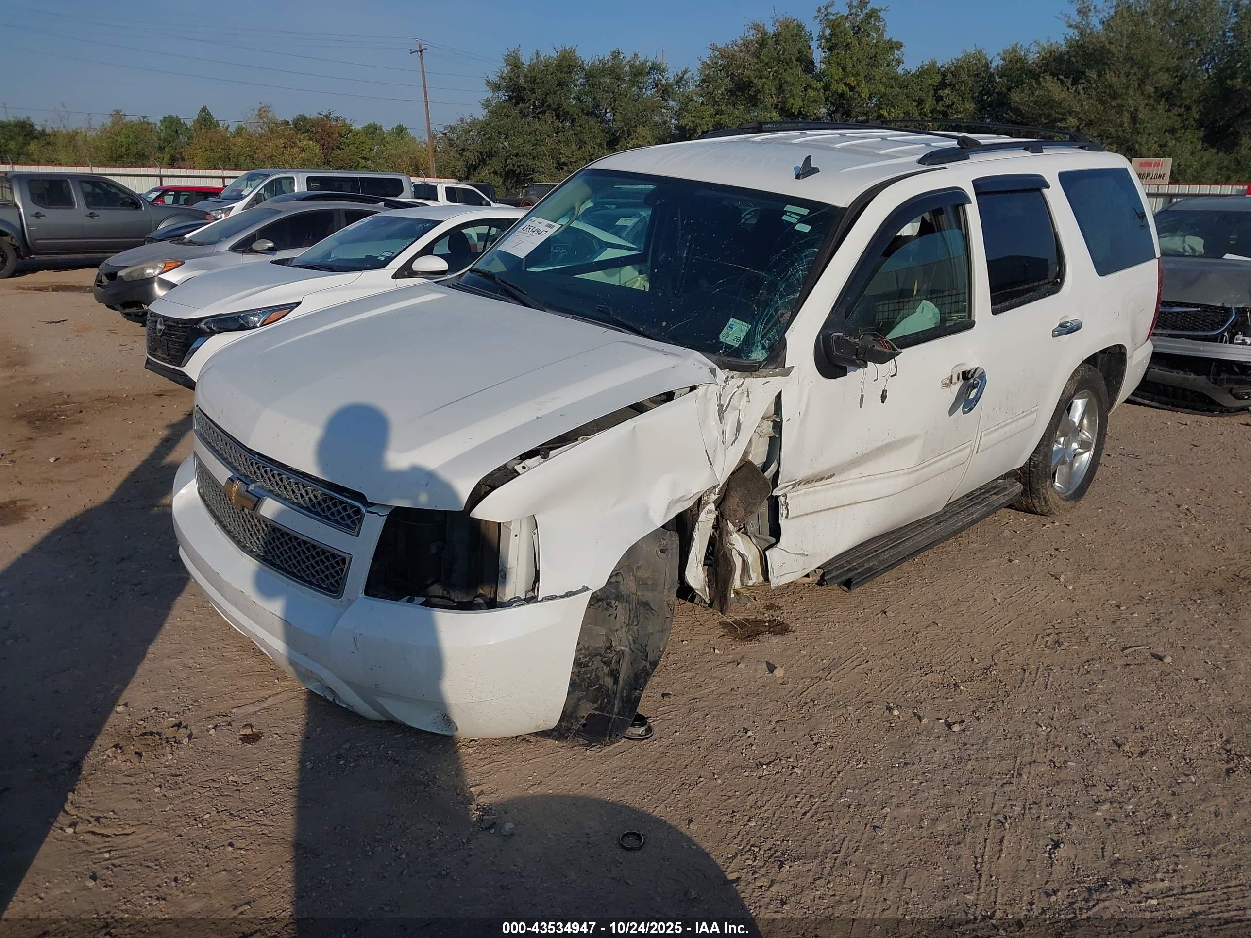 CHEVROLET TAHOE image 2