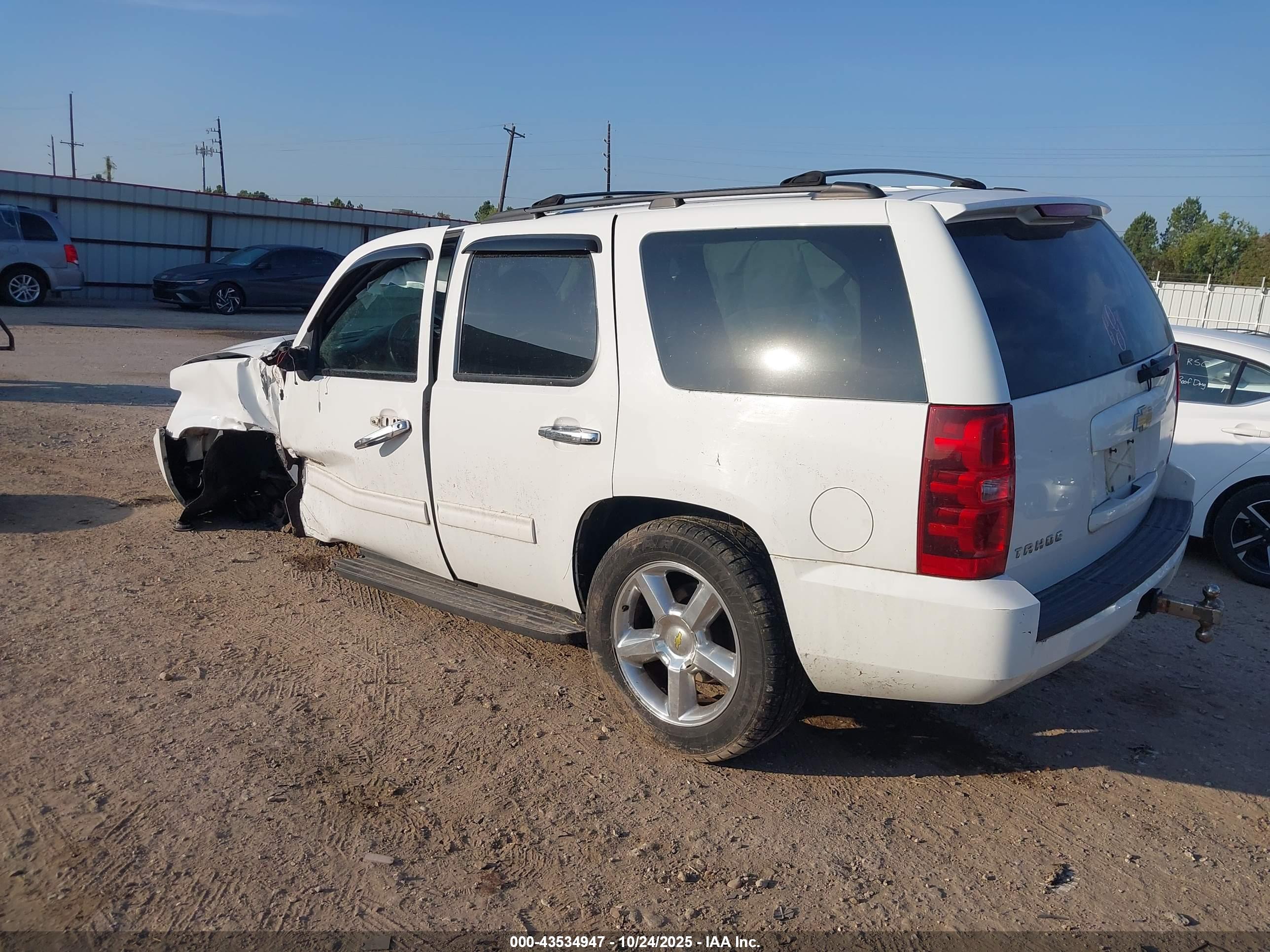 CHEVROLET TAHOE image 3