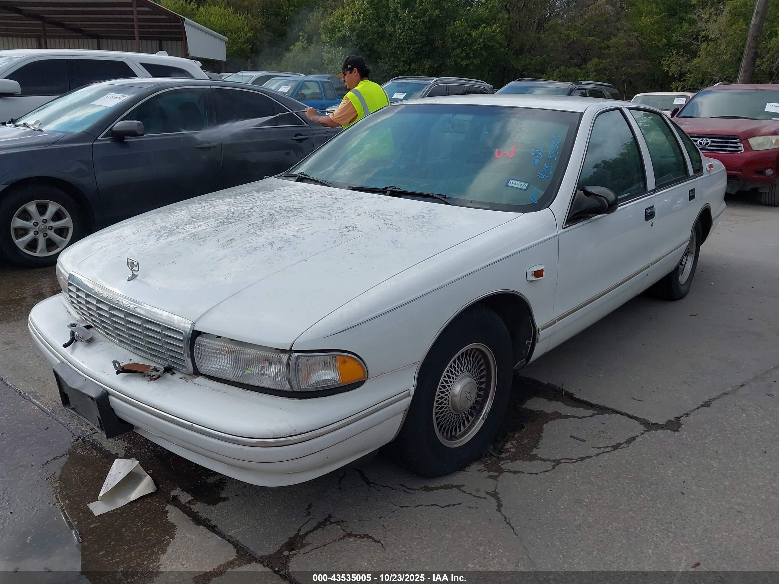 CHEVROLET CAPRICE image 2