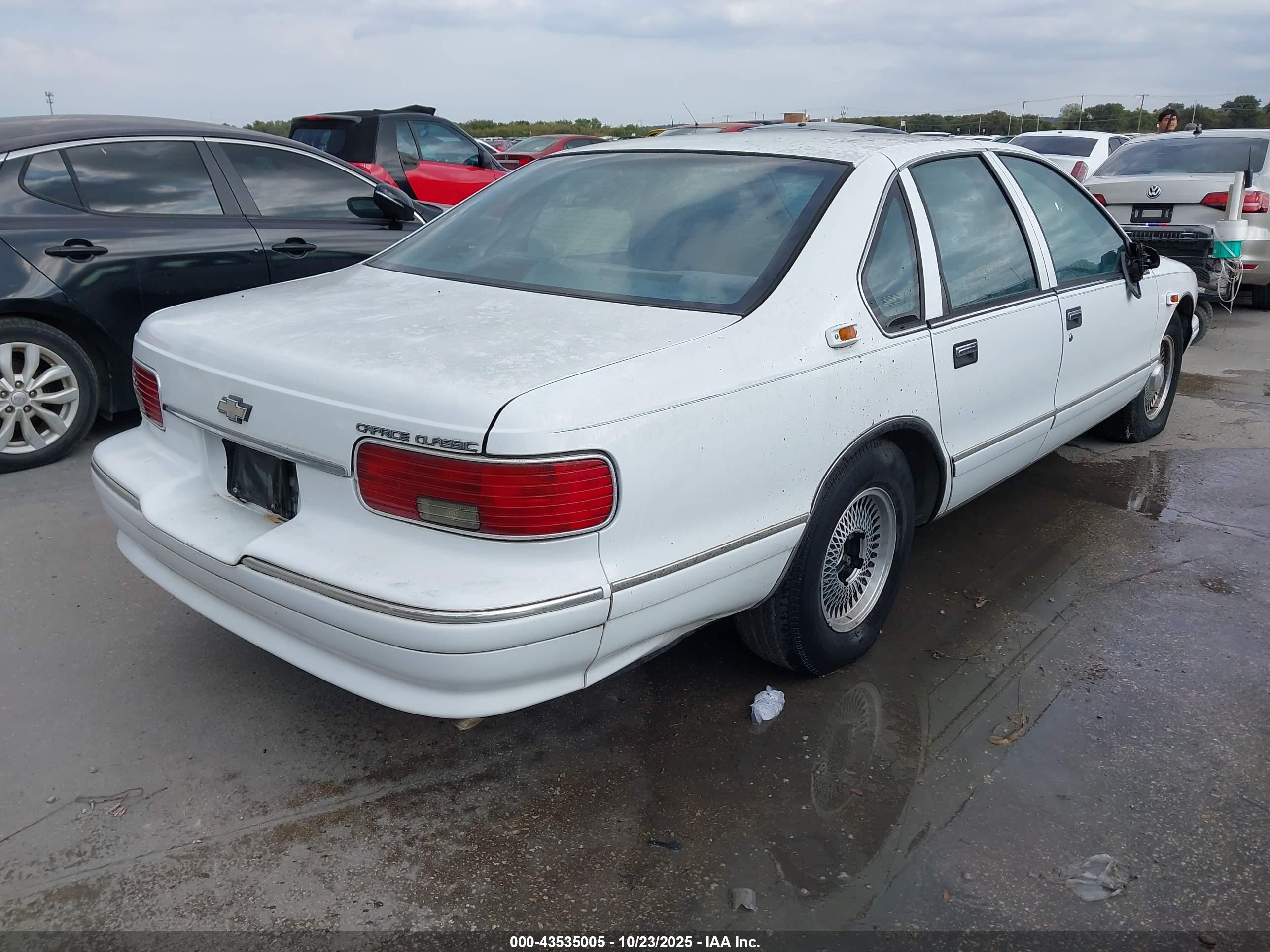 CHEVROLET CAPRICE image 4