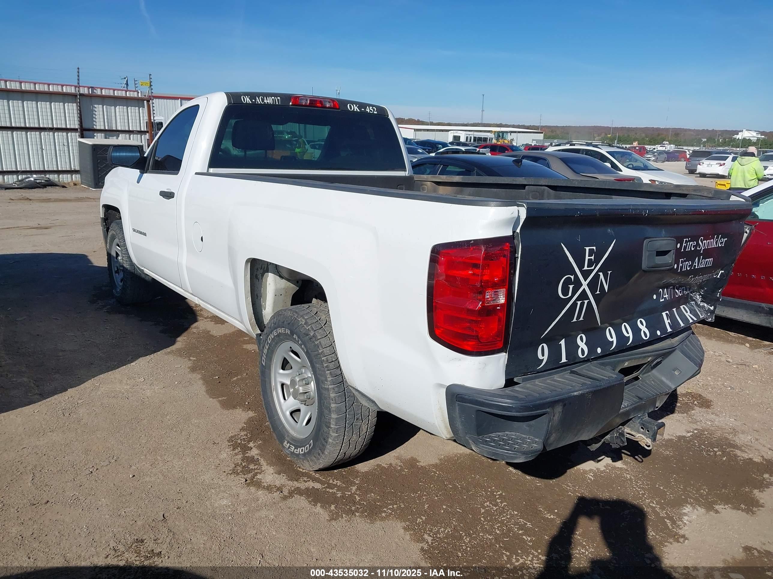 CHEVROLET SILVERADO image 3