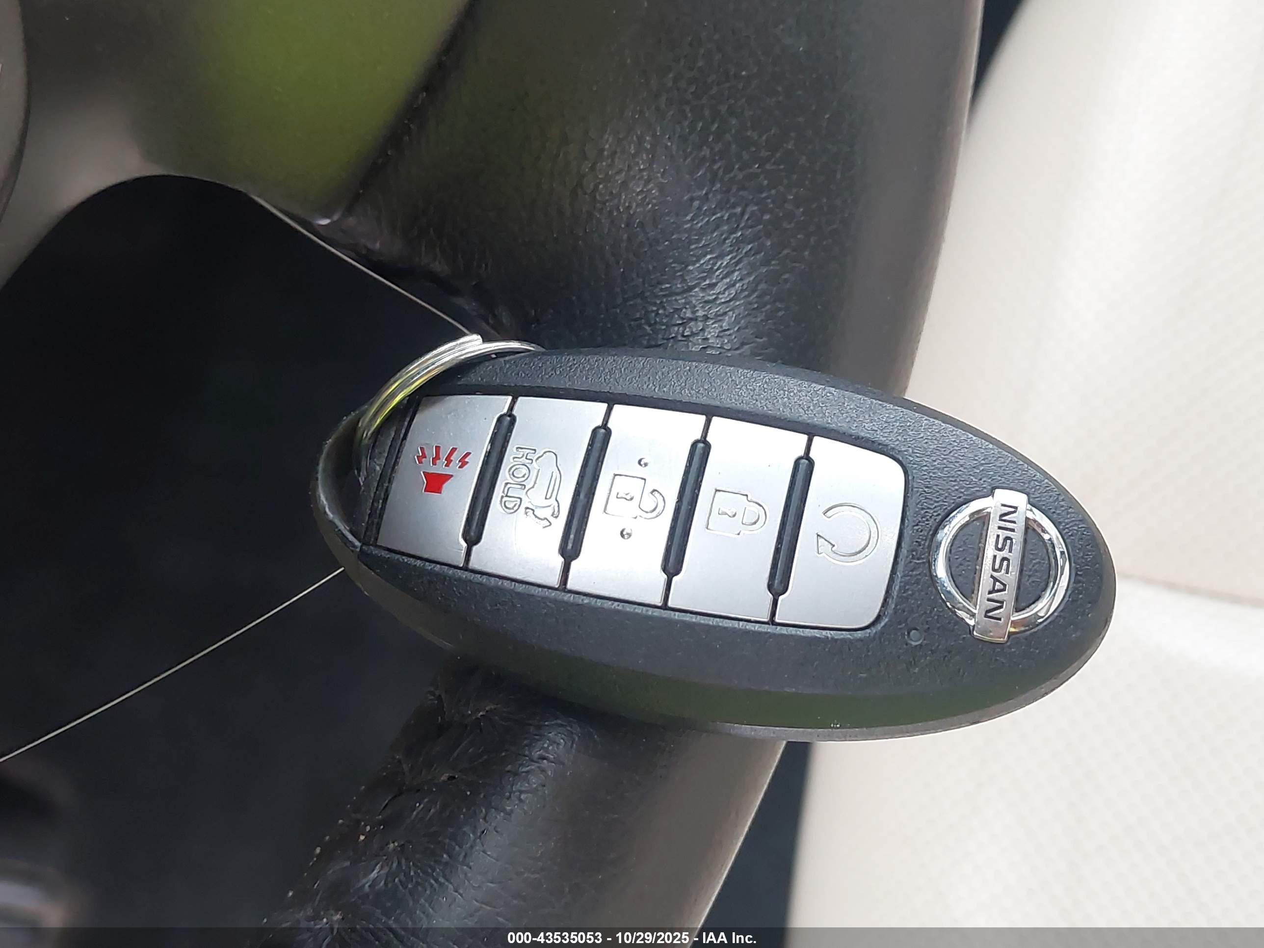 NISSAN MURANO image 11