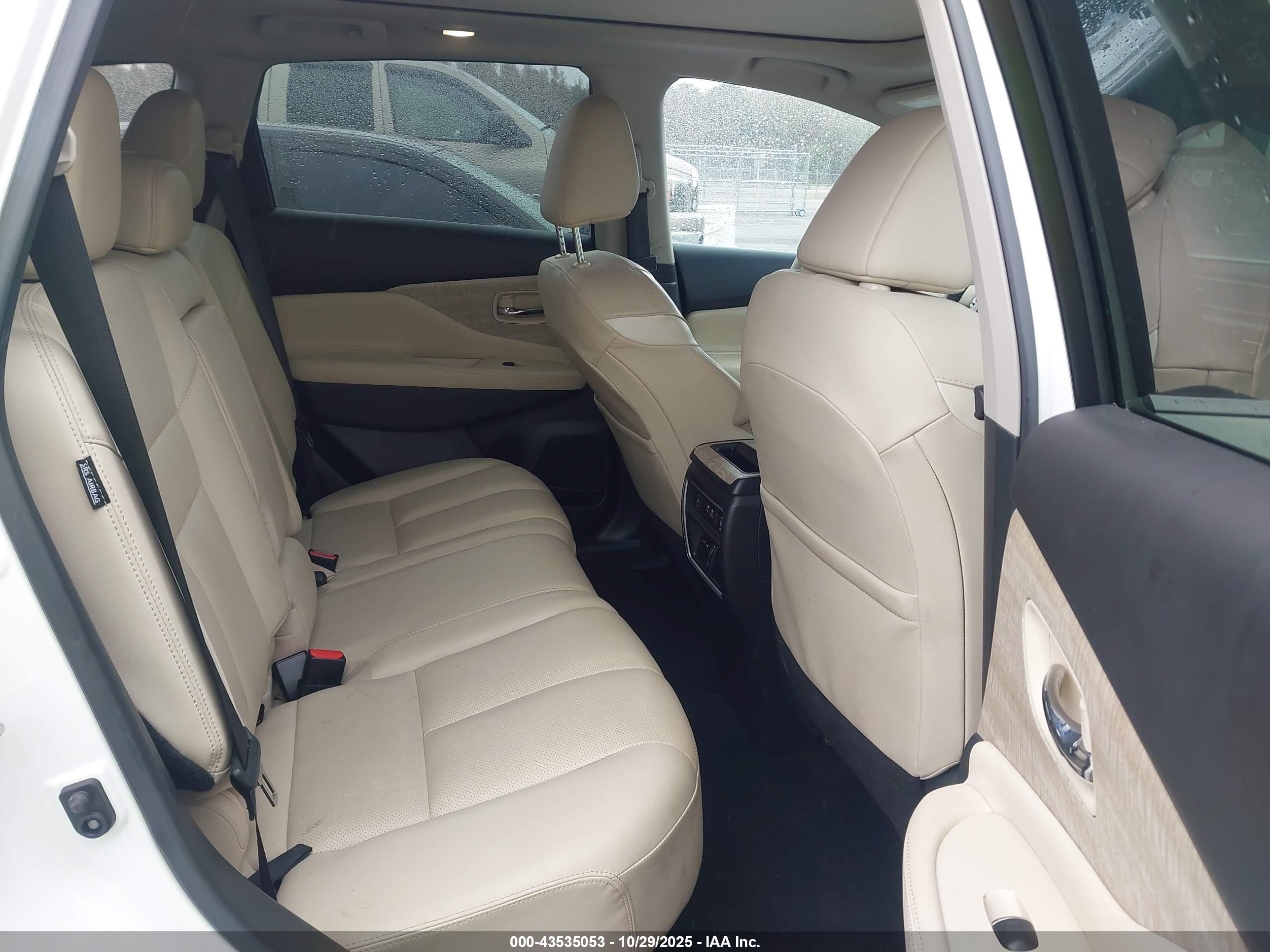 NISSAN MURANO image 8
