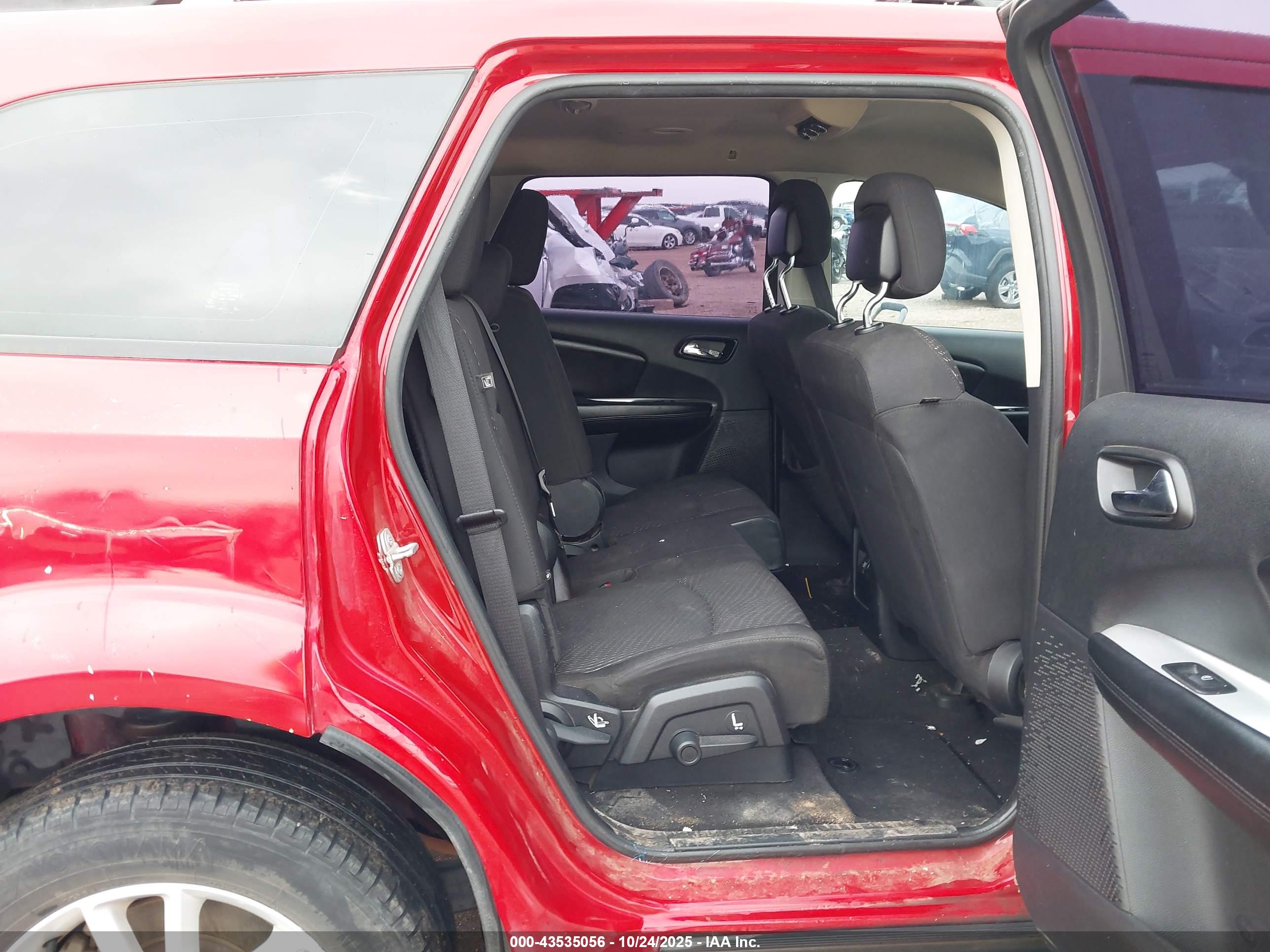 DODGE JOURNEY image 8