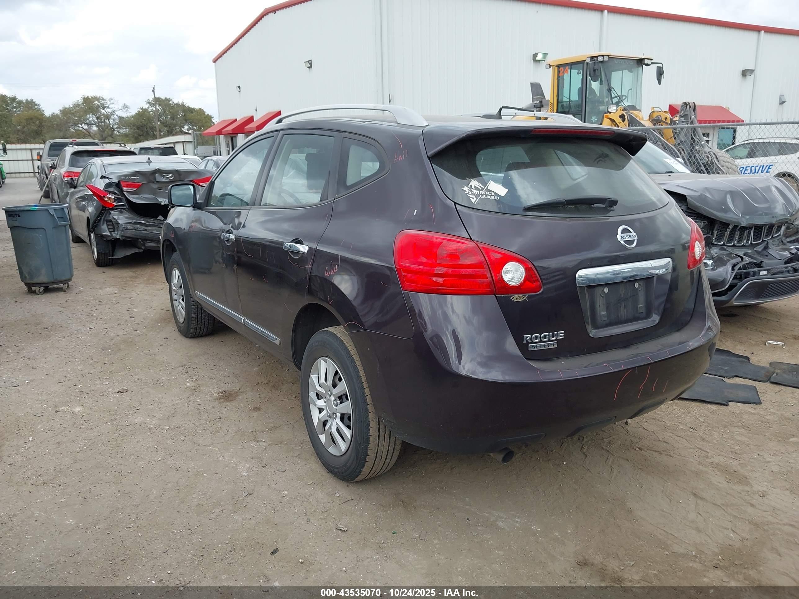 NISSAN ROGUE image 3