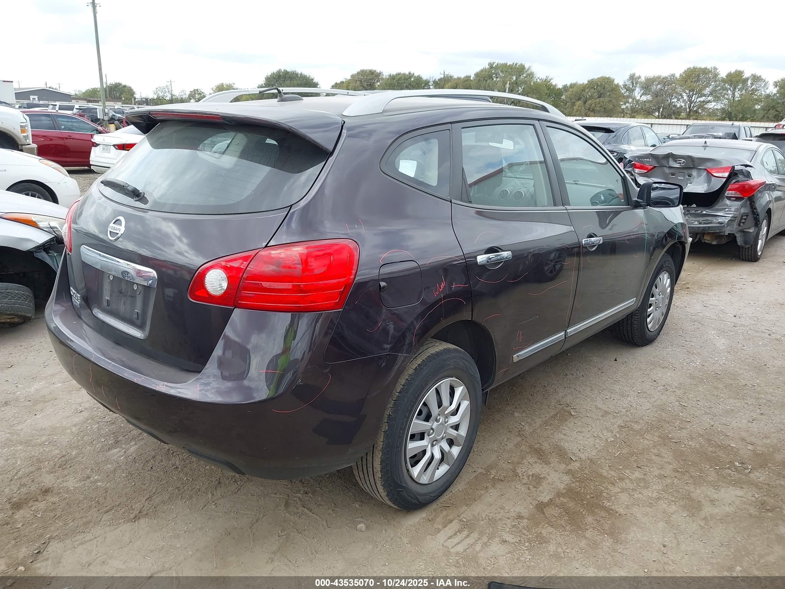NISSAN ROGUE image 4