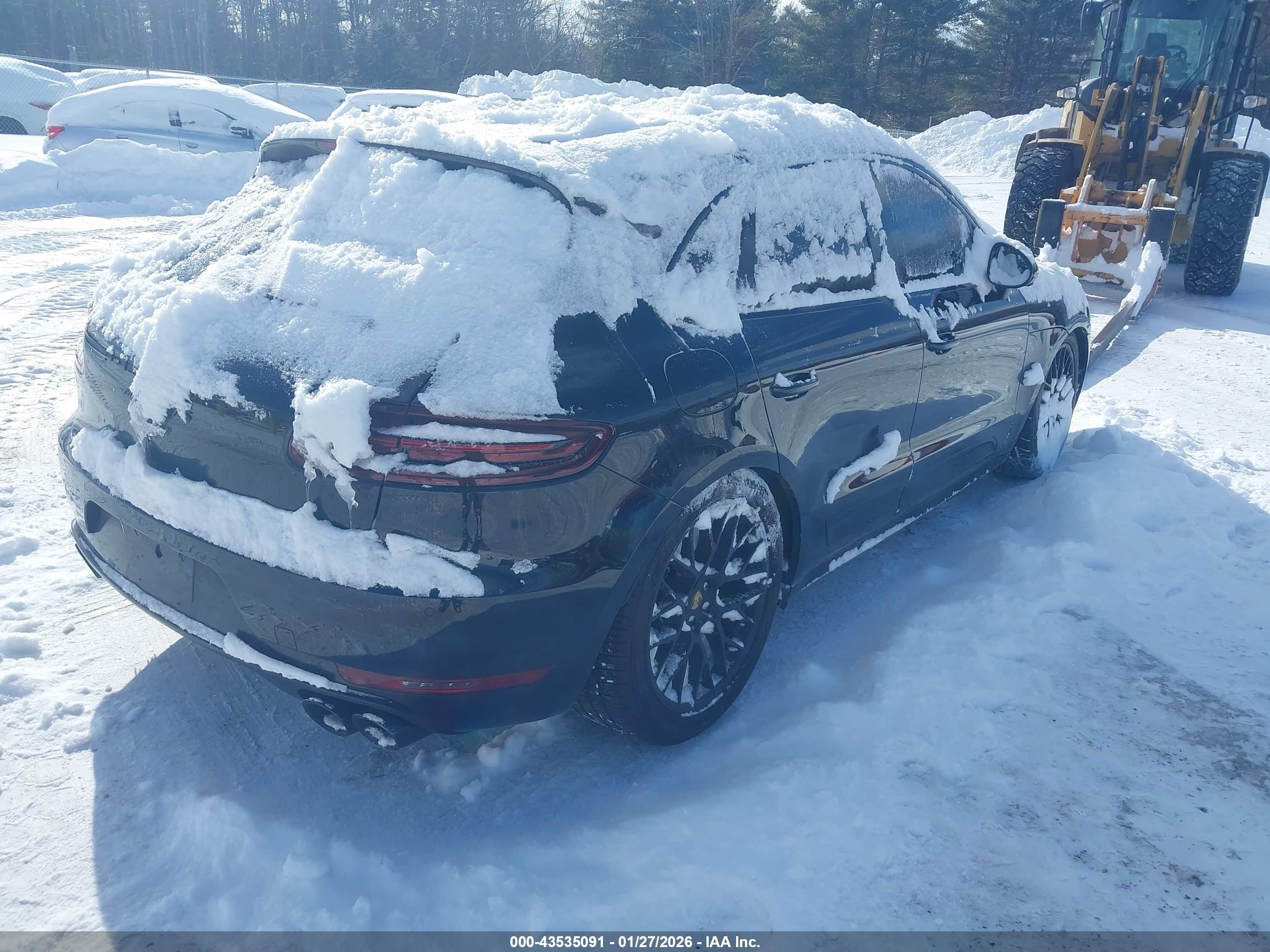 PORSCHE MACAN image 4