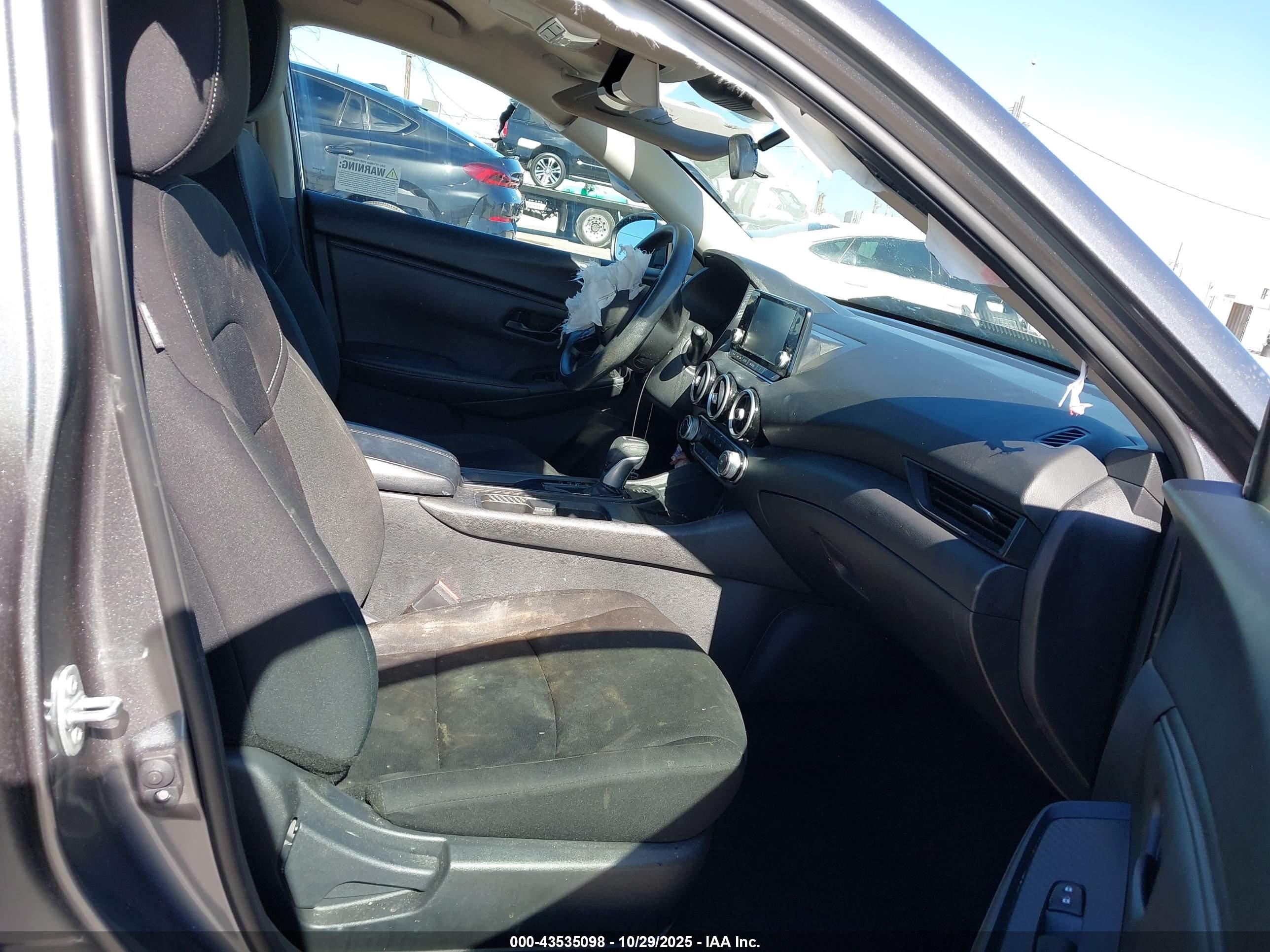 NISSAN SENTRA image 5