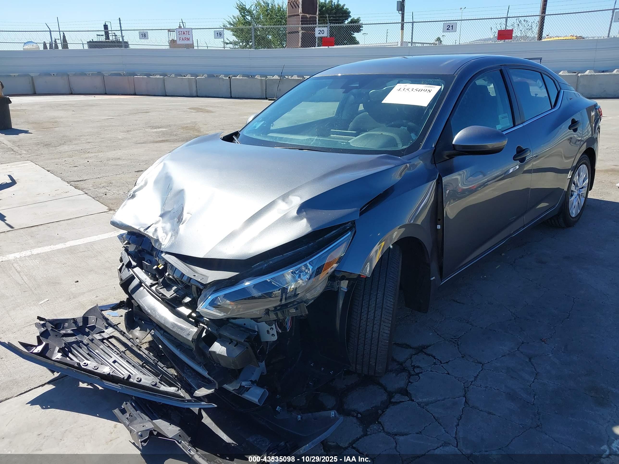 NISSAN SENTRA image 6