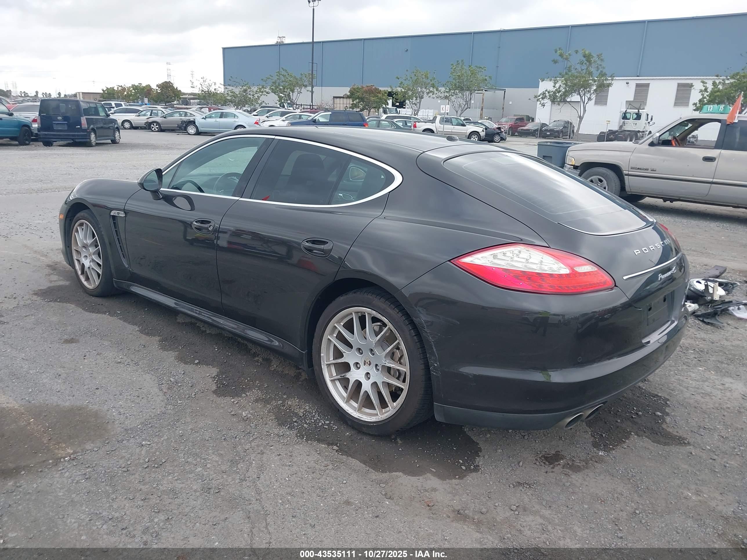 PORSCHE PANAMERA image 3