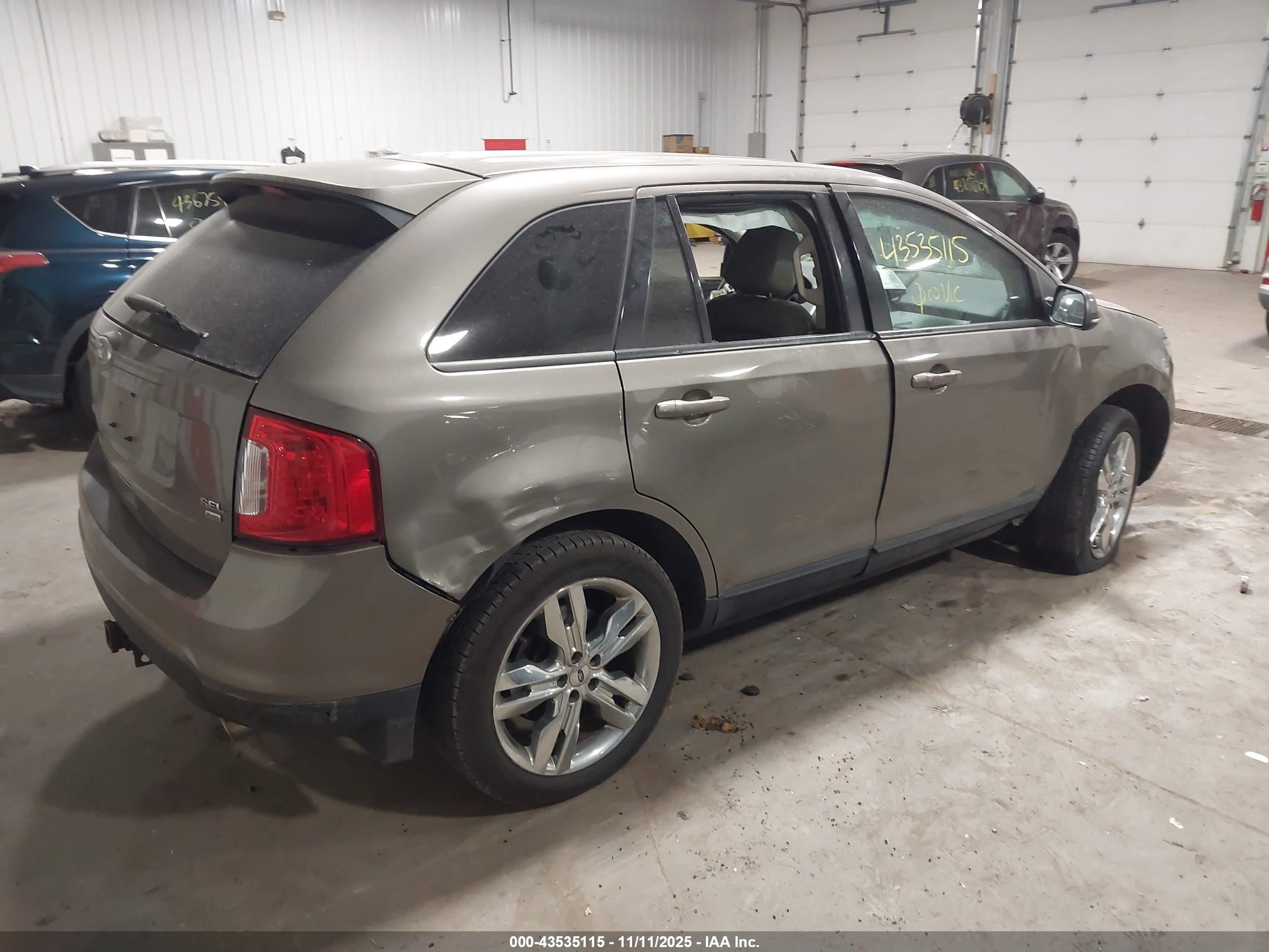 FORD EDGE image 4