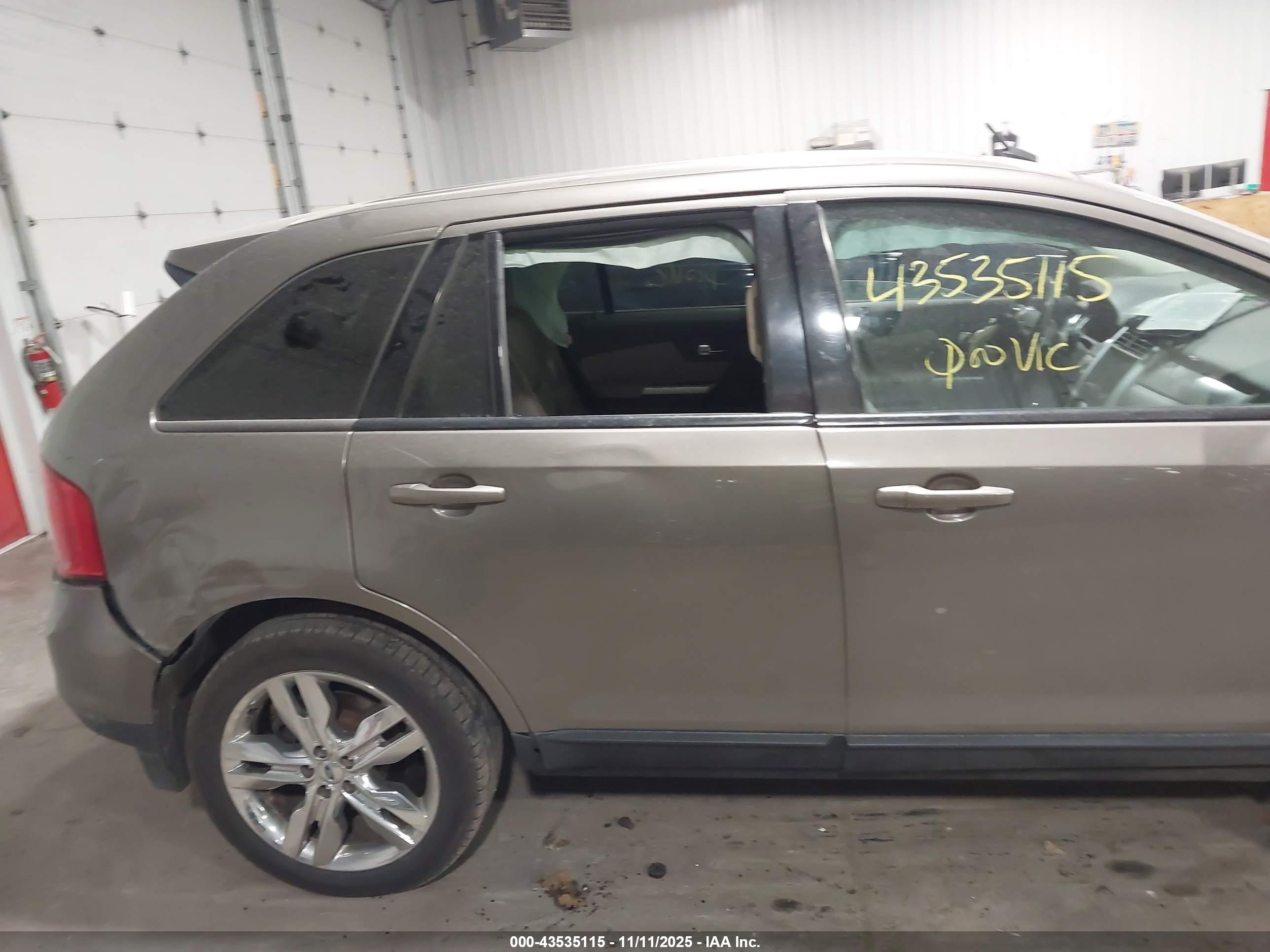 FORD EDGE image 6