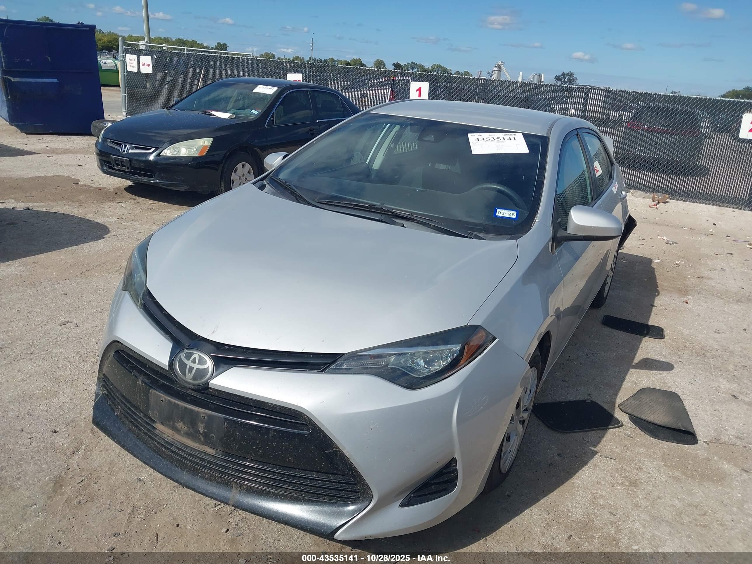 TOYOTA COROLLA image 2