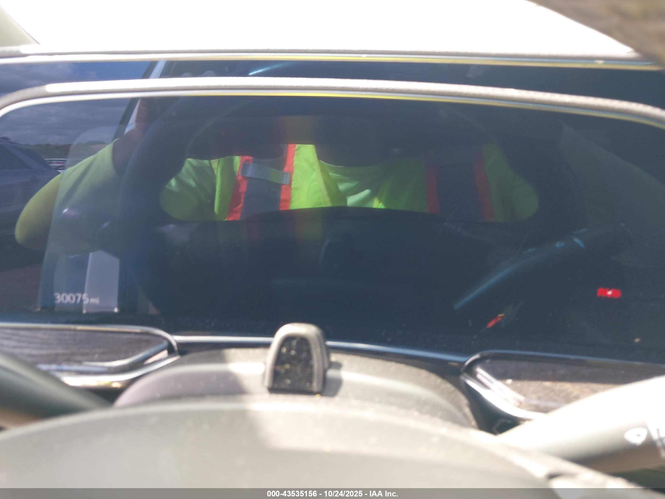 CADILLAC ESCALADE image 7