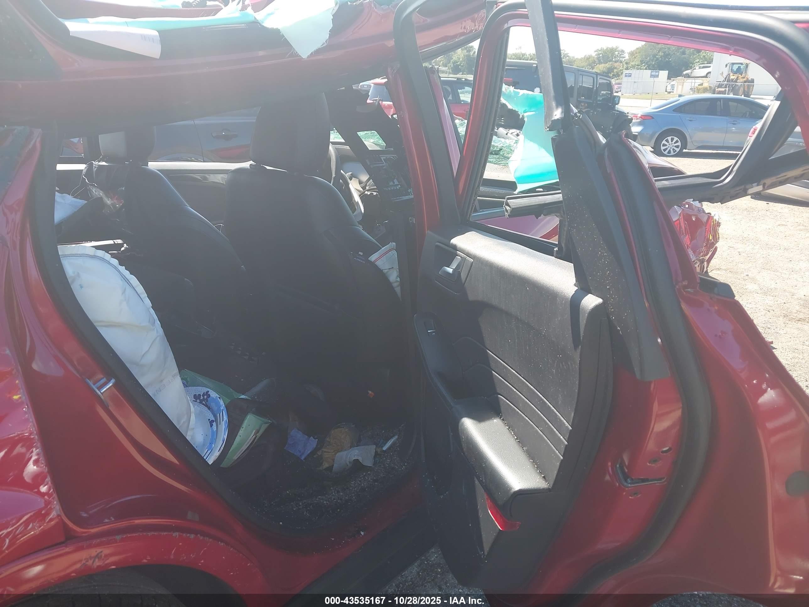FORD ESCAPE image 8