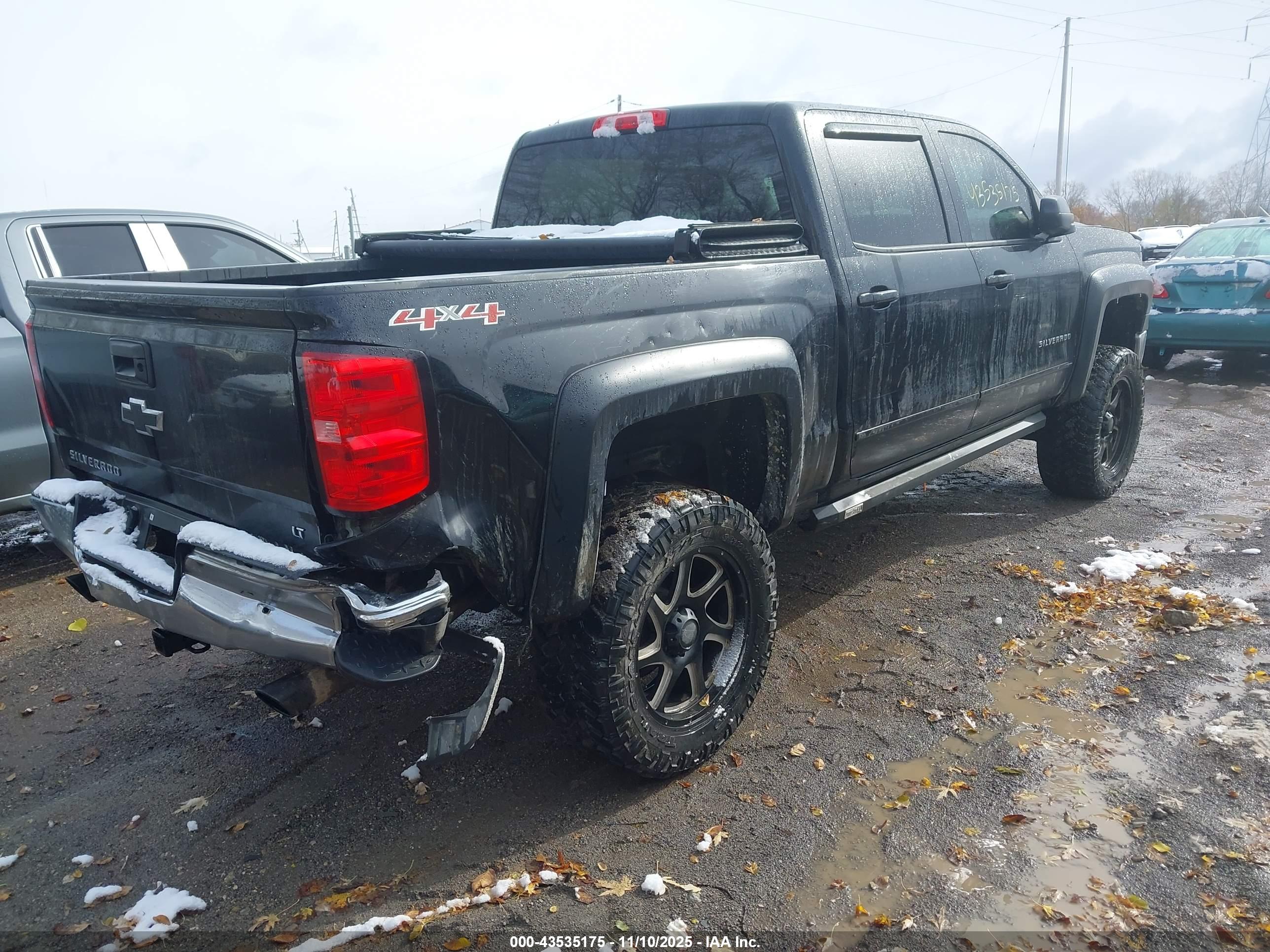 CHEVROLET SILVERADO image 4