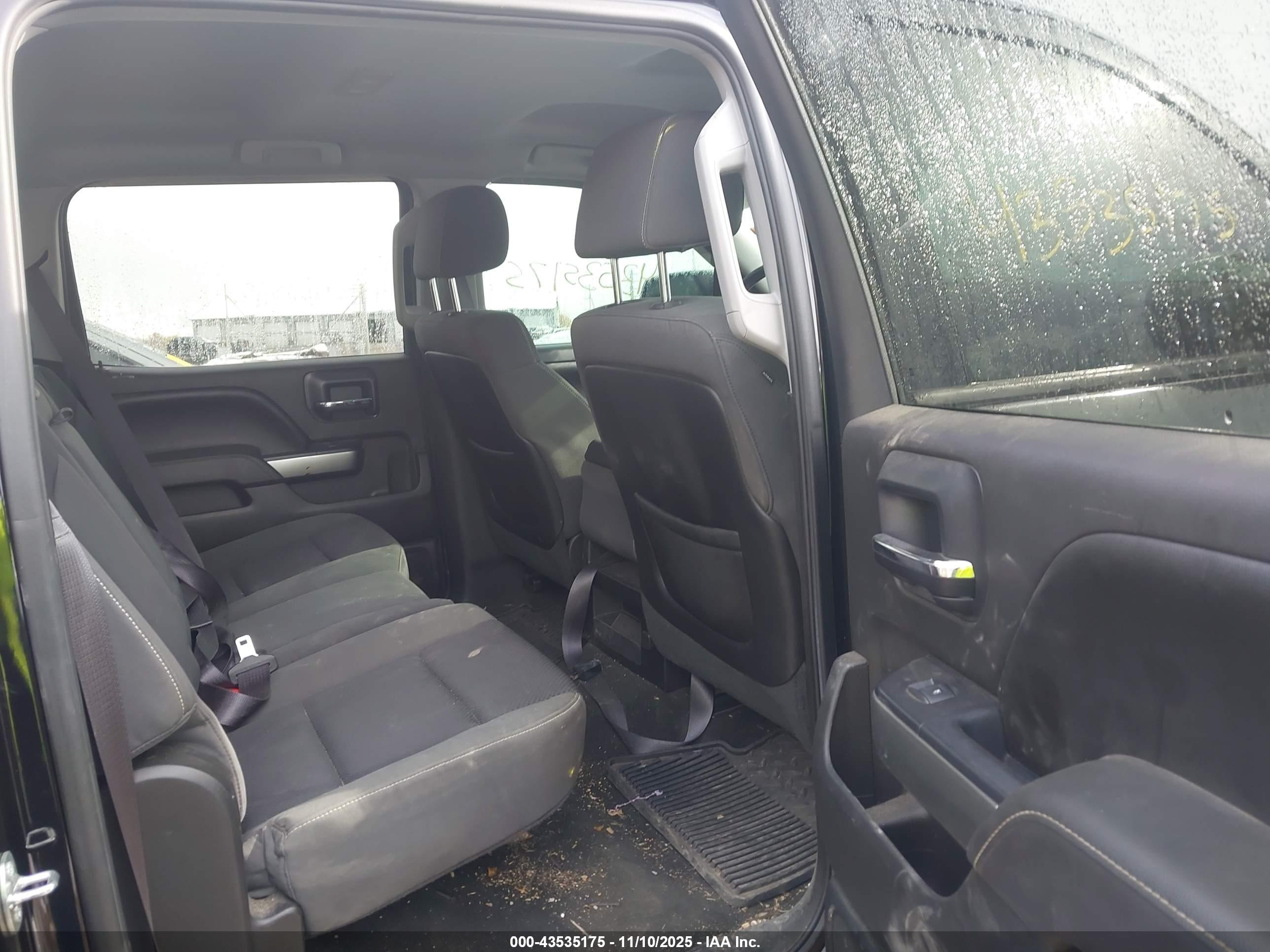 CHEVROLET SILVERADO image 8