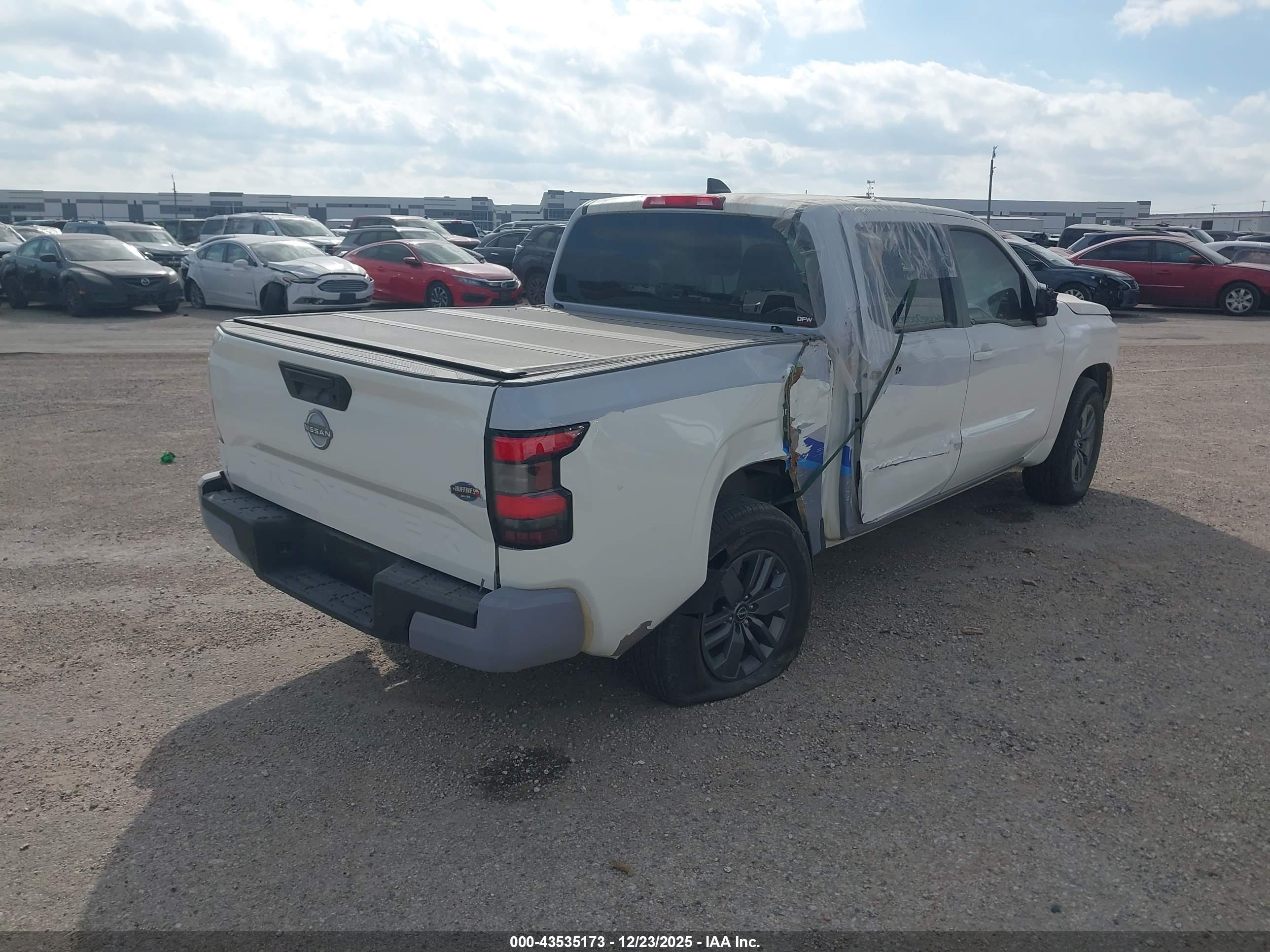 NISSAN FRONTIER image 4