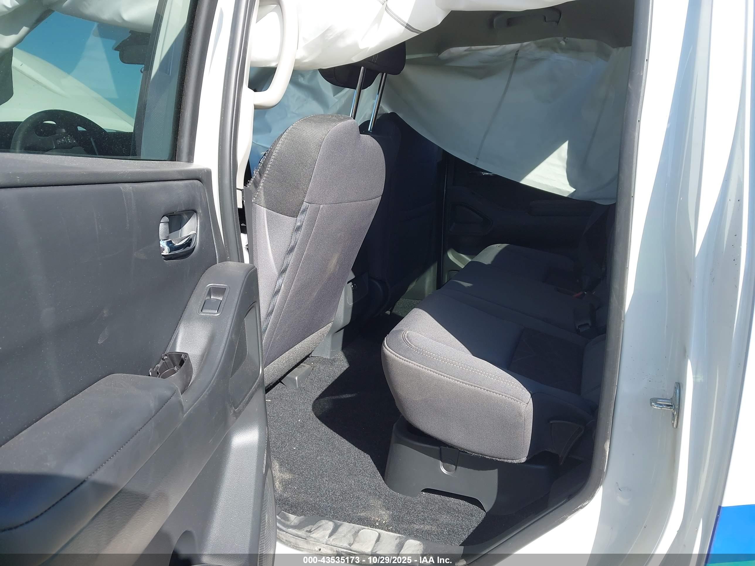 NISSAN FRONTIER image 8