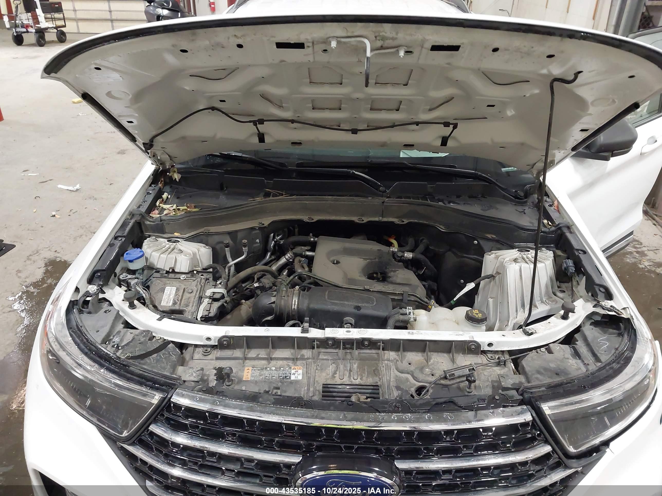 FORD EXPLORER image 10