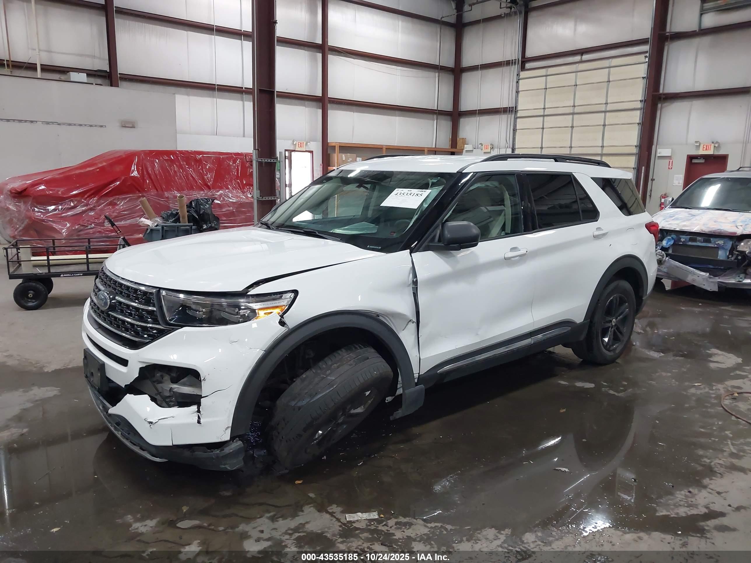 FORD EXPLORER image 2