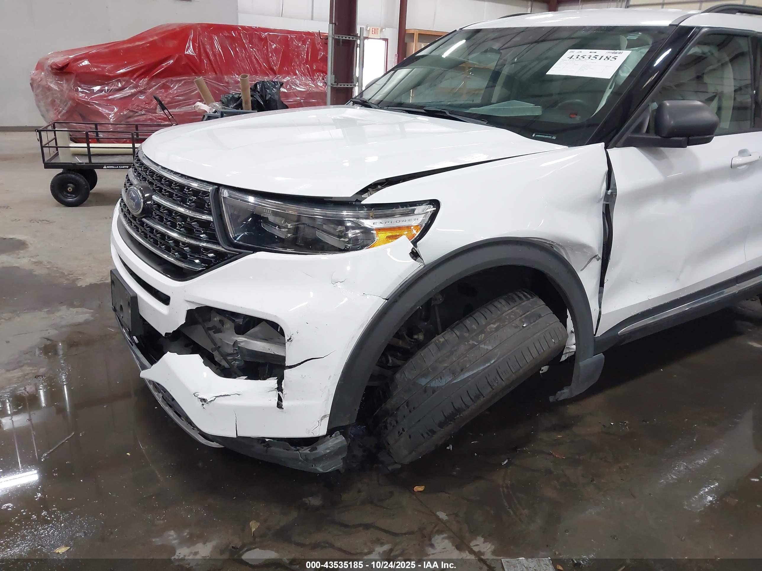 FORD EXPLORER image 6