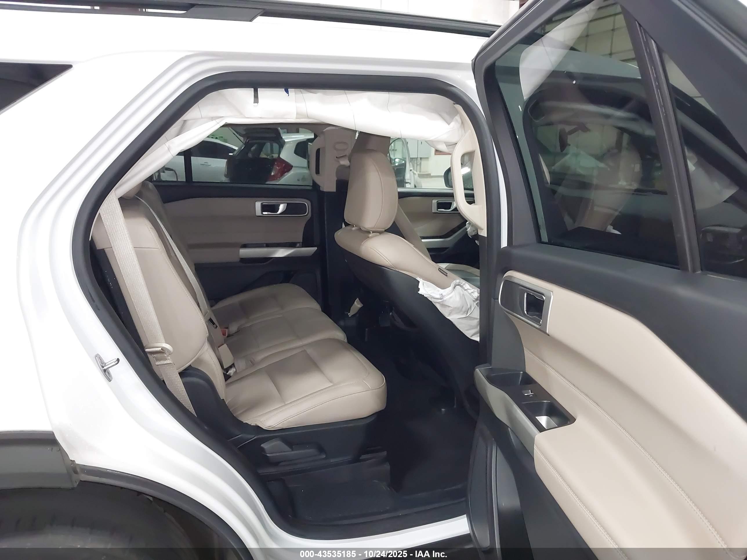FORD EXPLORER image 8