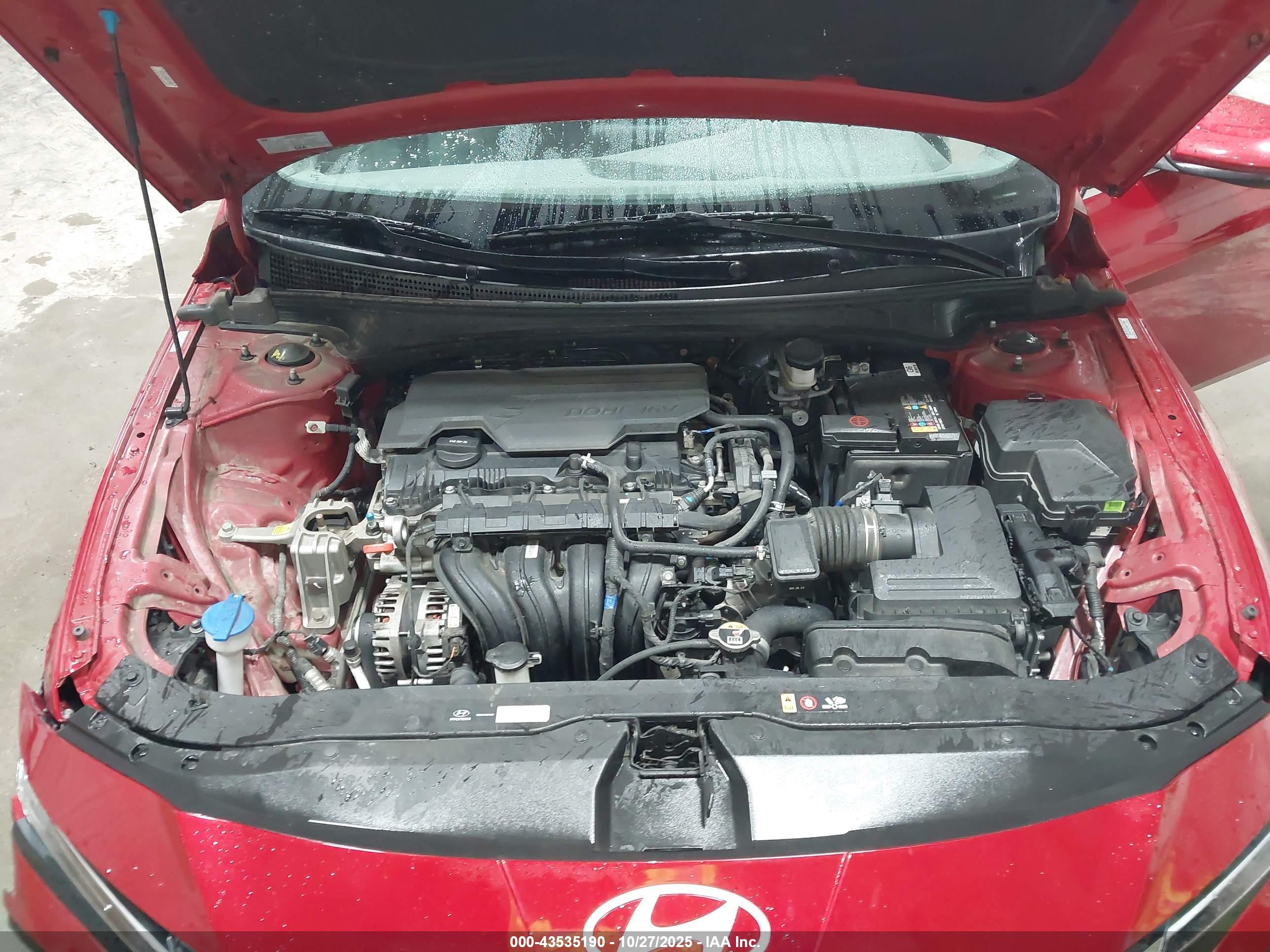 HYUNDAI ELANTRA image 10