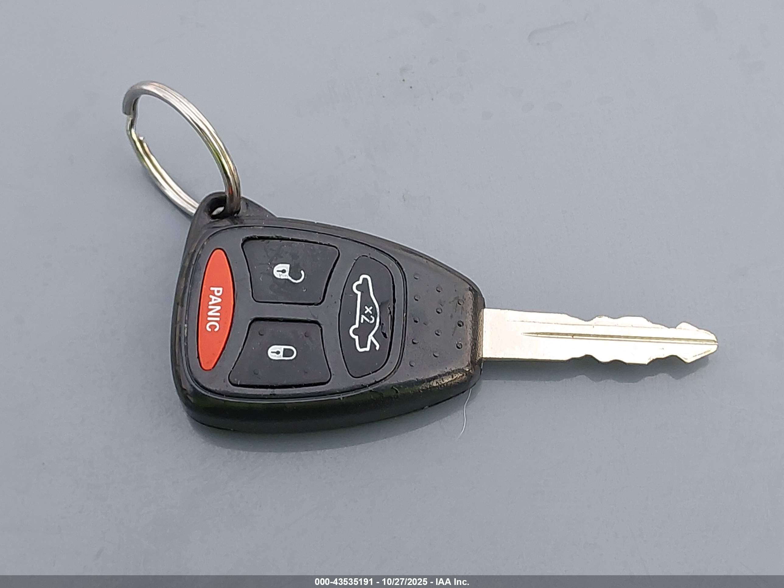 CHRYSLER 300 image 11