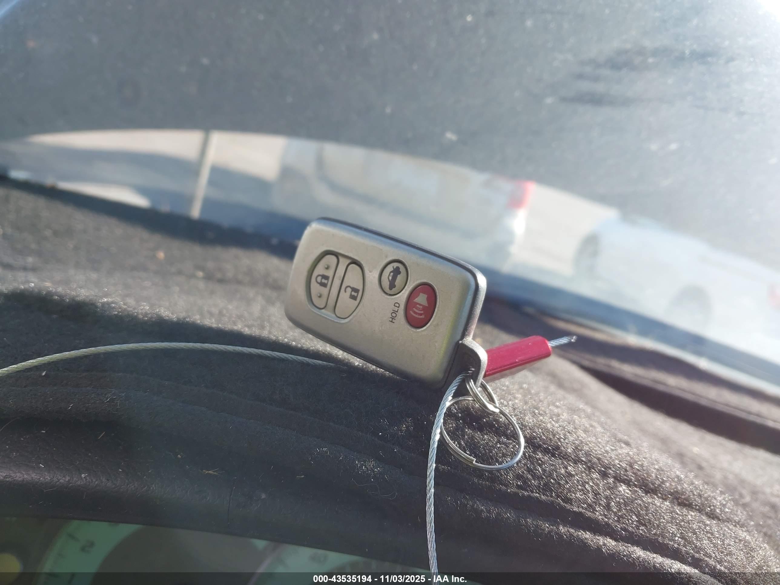 TOYOTA CAMRY image 11