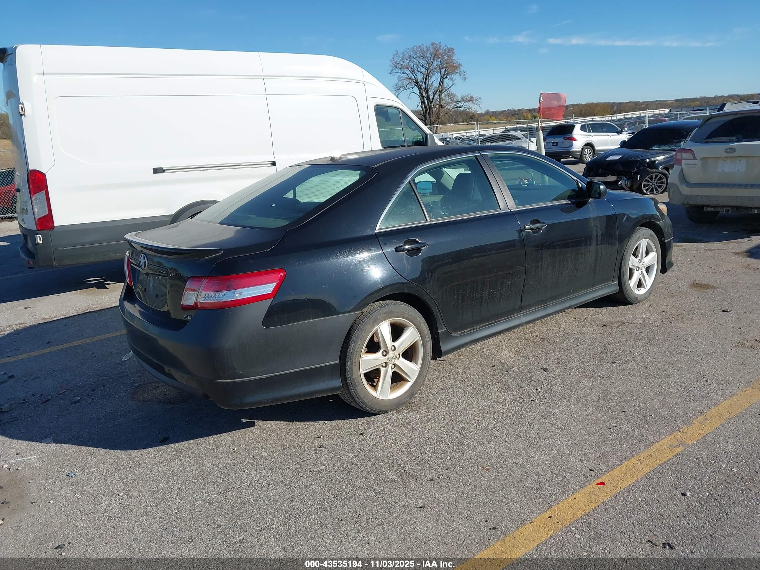 TOYOTA CAMRY image 4